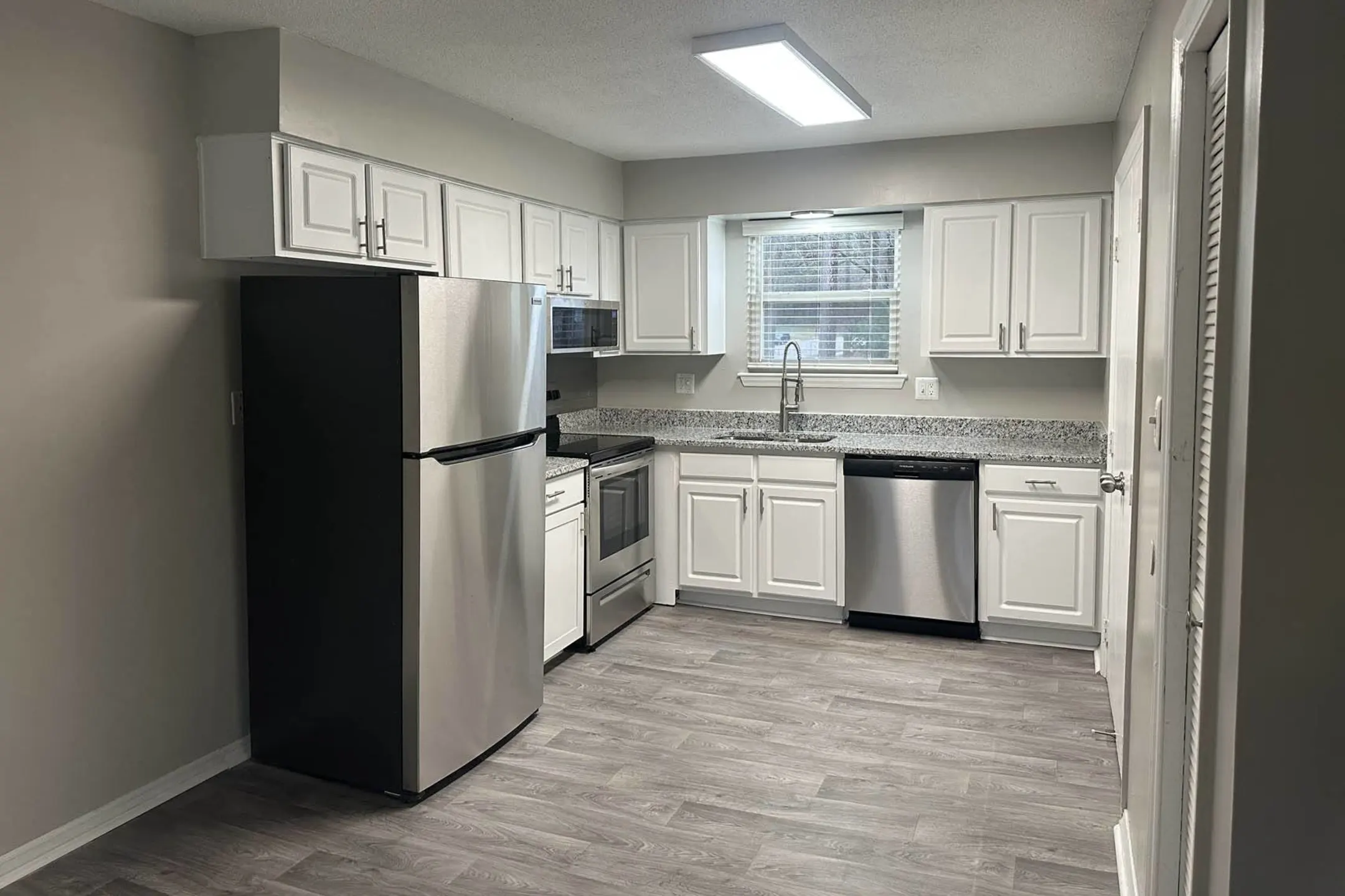 North Oaks Landing Apartments Raleigh, NC 27609