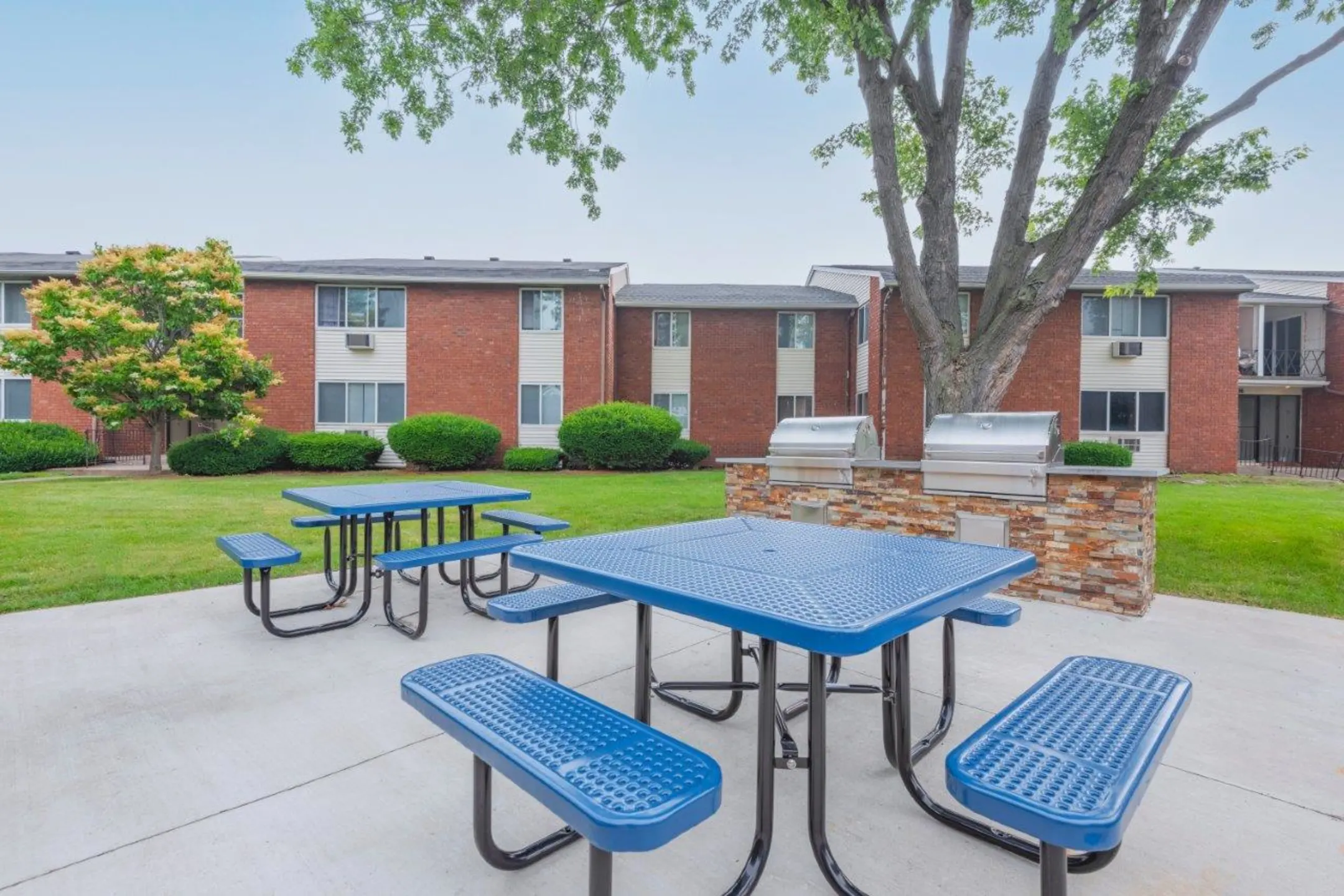 King's Court Manor Apartments - Rochester, NY 14617