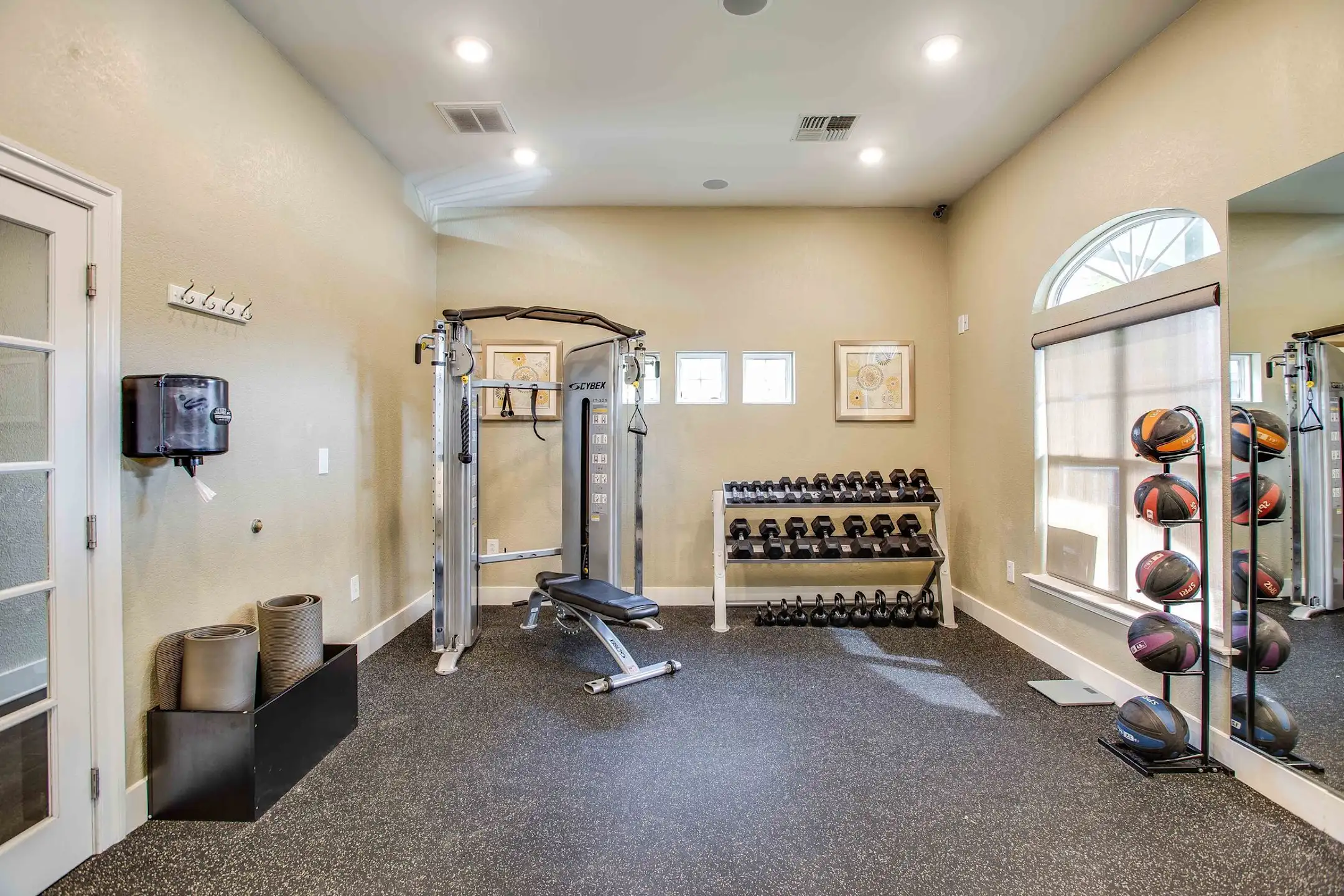 Fitness Weight Room - Camden Ashburn Farm - Ashburn, VA