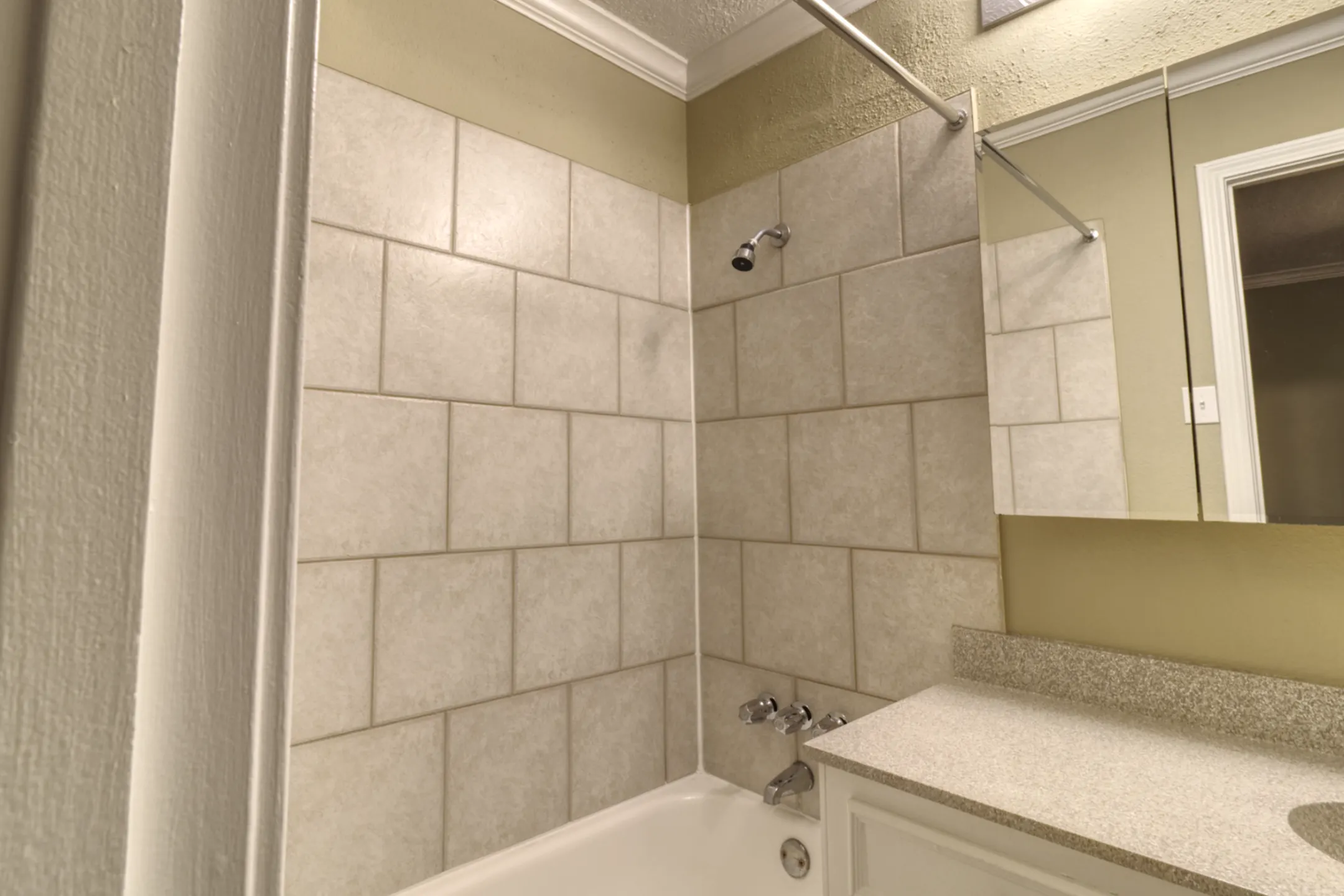 Bathroom - Galleria Oaks Apartments - Houston, TX