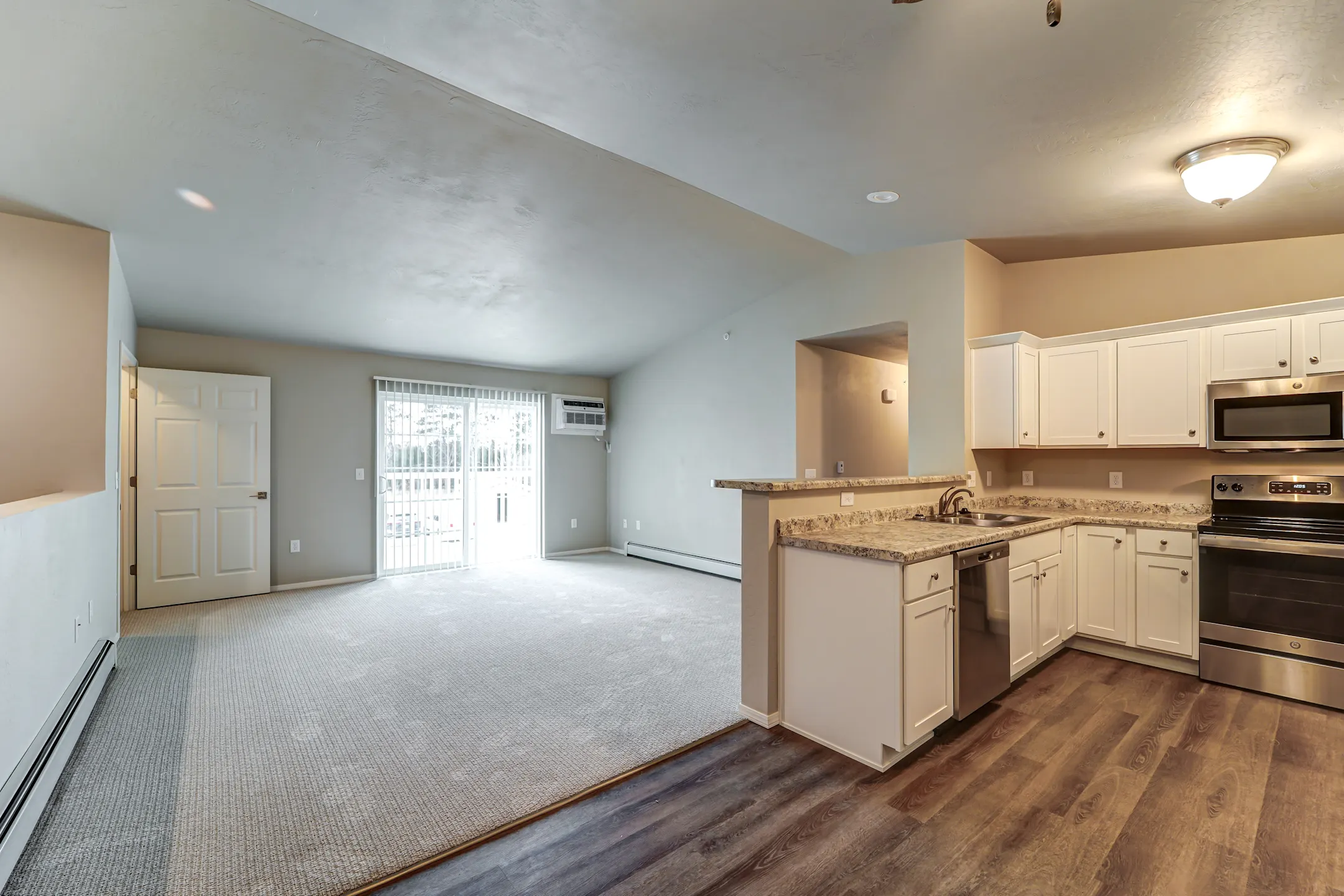 Prairie View Estates 1456 Pleasant Drive Plover, WI Apartments for