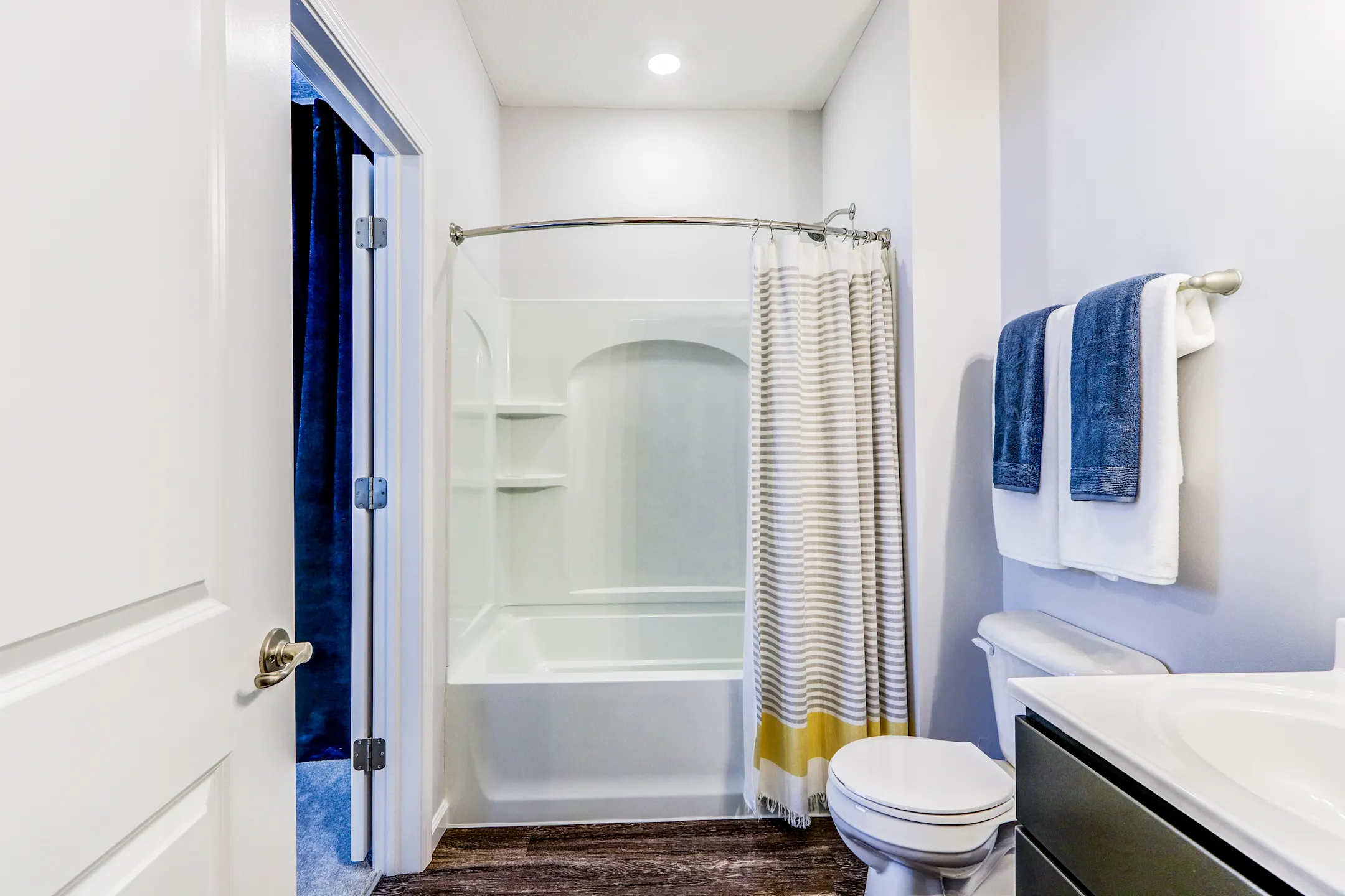 Hanover Park Apartments Columbus, OH 43204