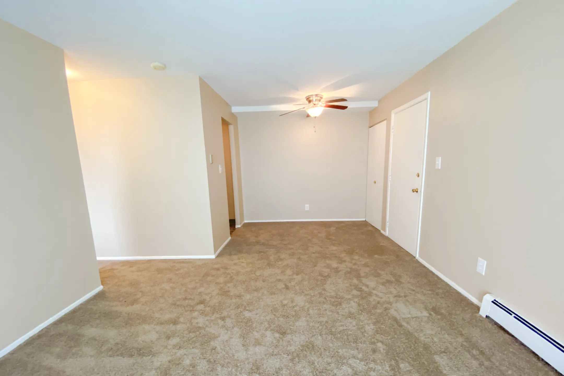 Evergreen Village Apartments - Elyria, OH 44035