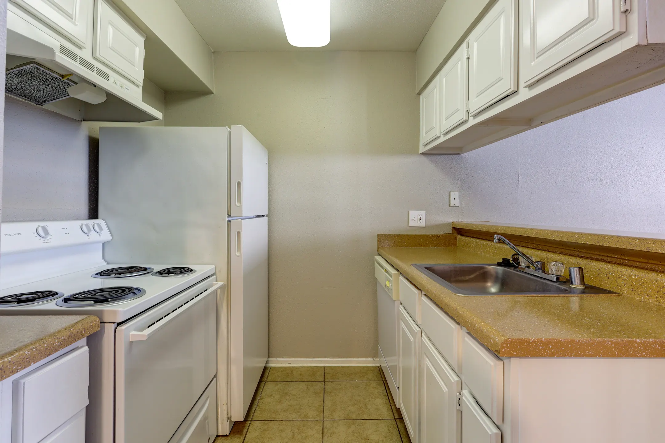 Kitchen - Salado At Cityview - Houston, TX