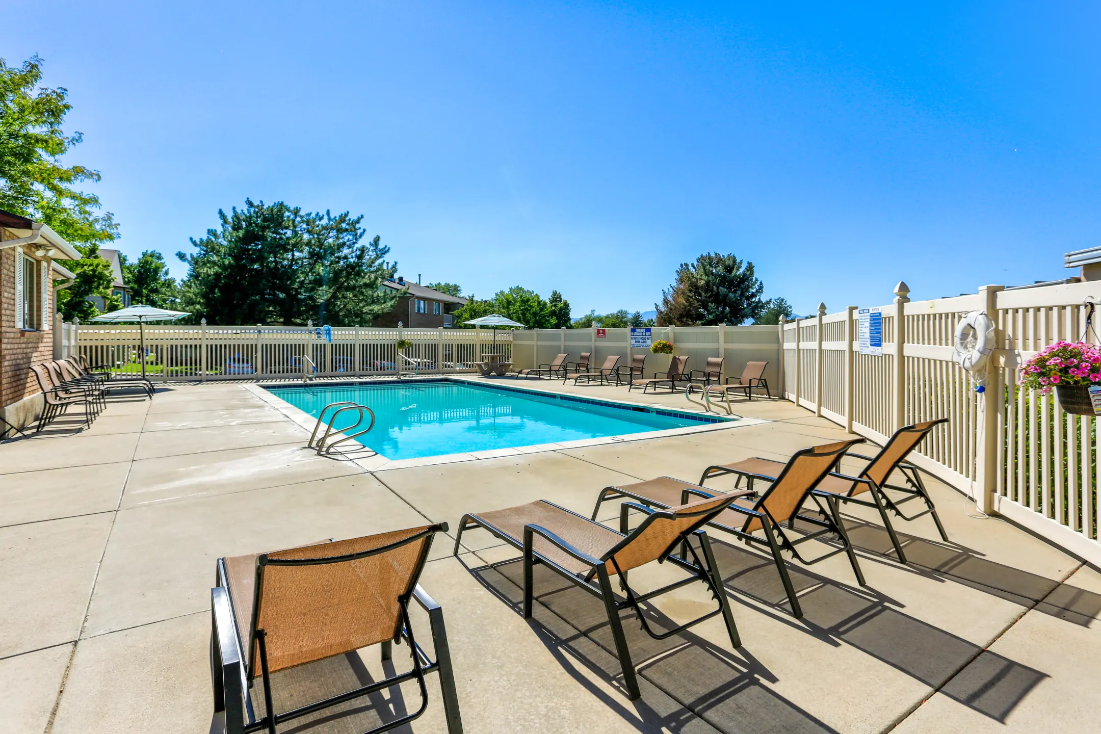 Pool - Chadds Ford - Midvale, UT