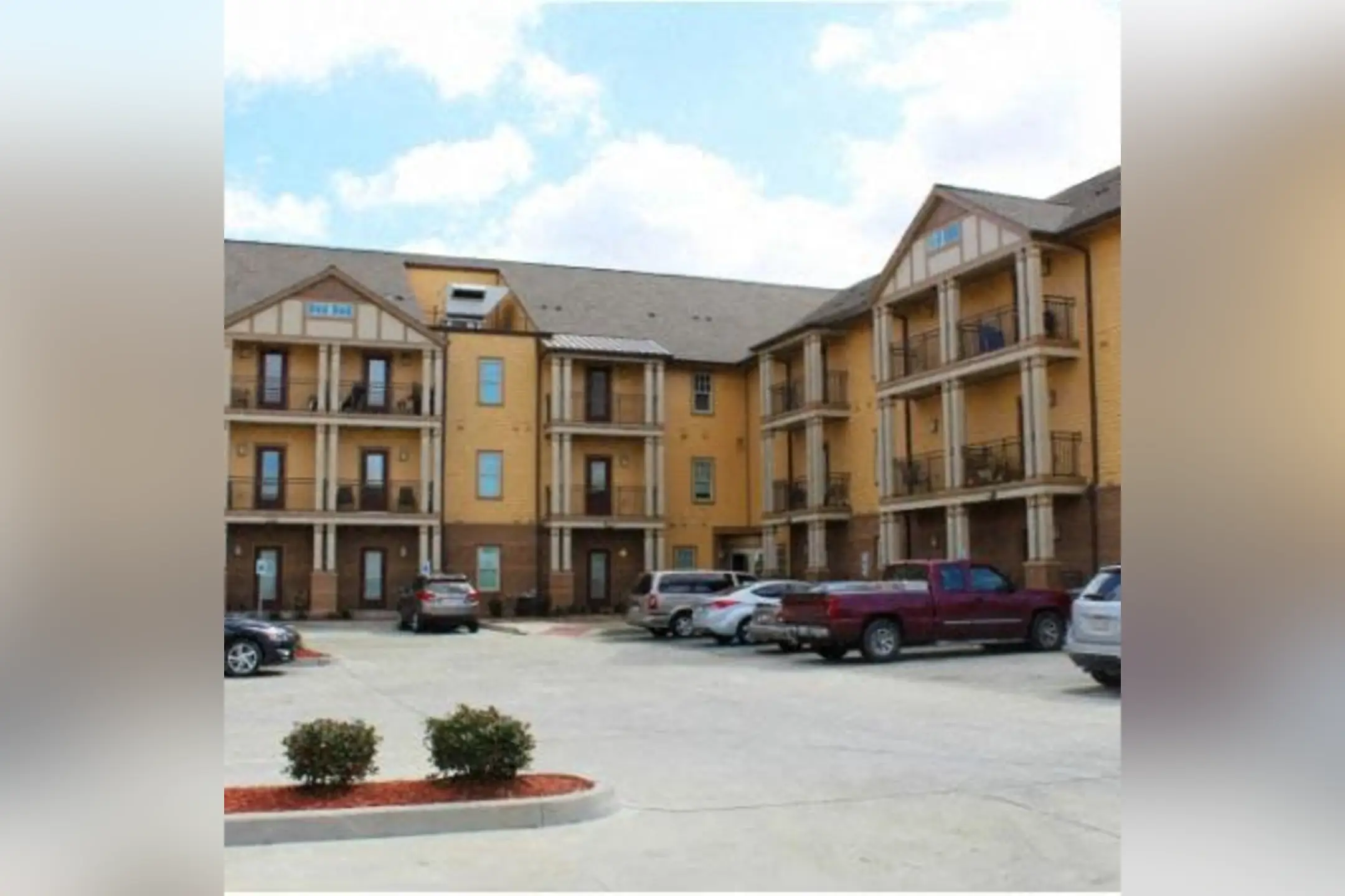 Barataria Station Apartments 320 Barataria Ave Houma, LA Apartments