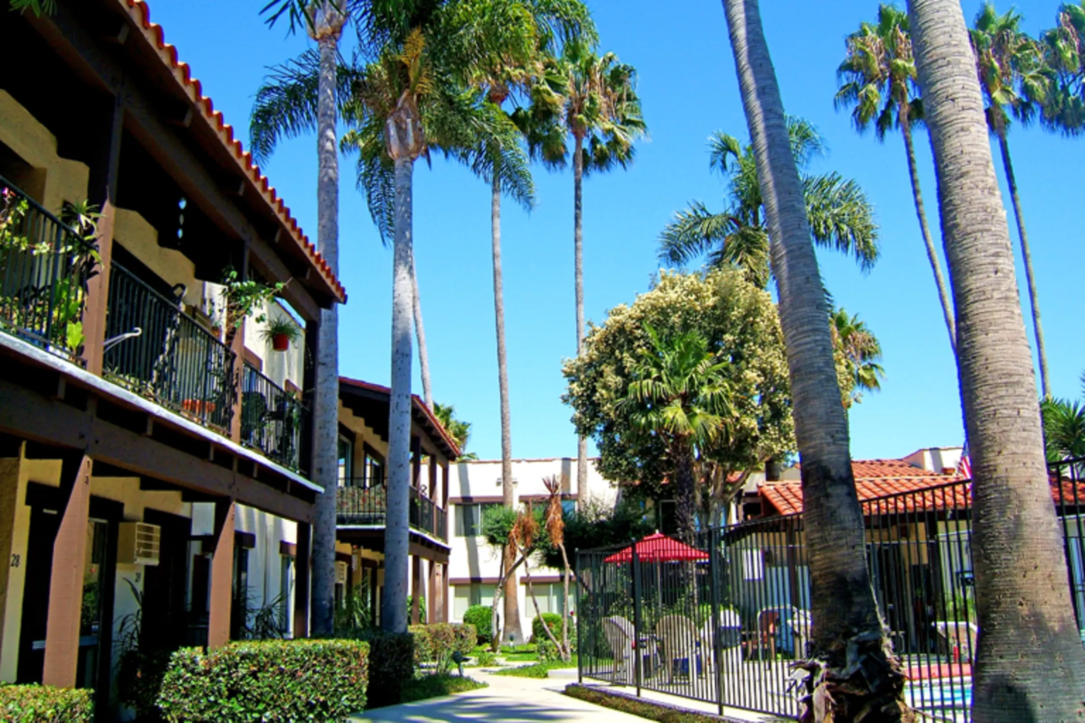 Community Signage - The Maddox Apartments - Huntington Beach, CA