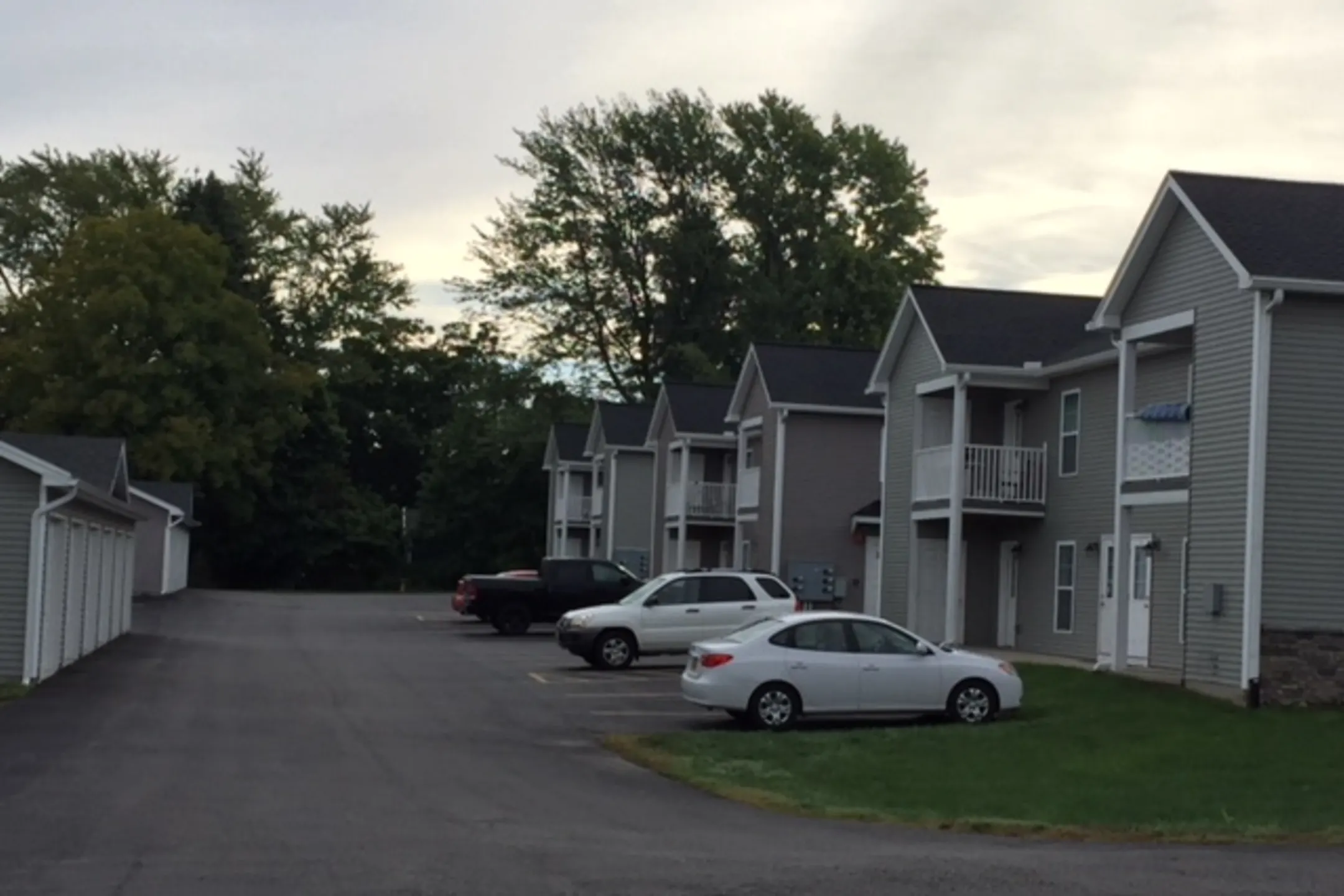 Parkview Apartments & Townhomes Apartments Spencerport, NY 14559