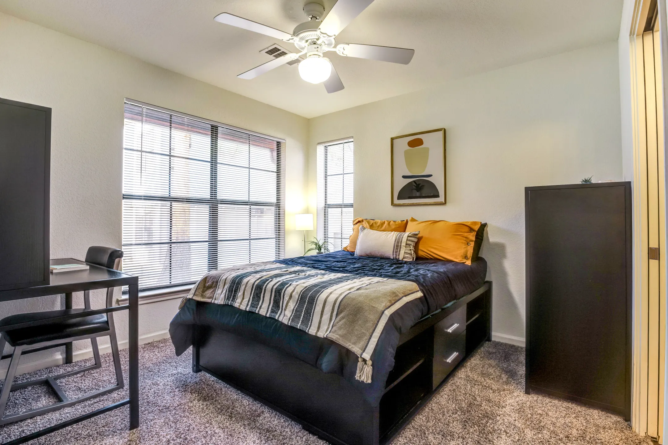 Bedroom - Campus Lodge - Per Bed Lease - Norman, OK