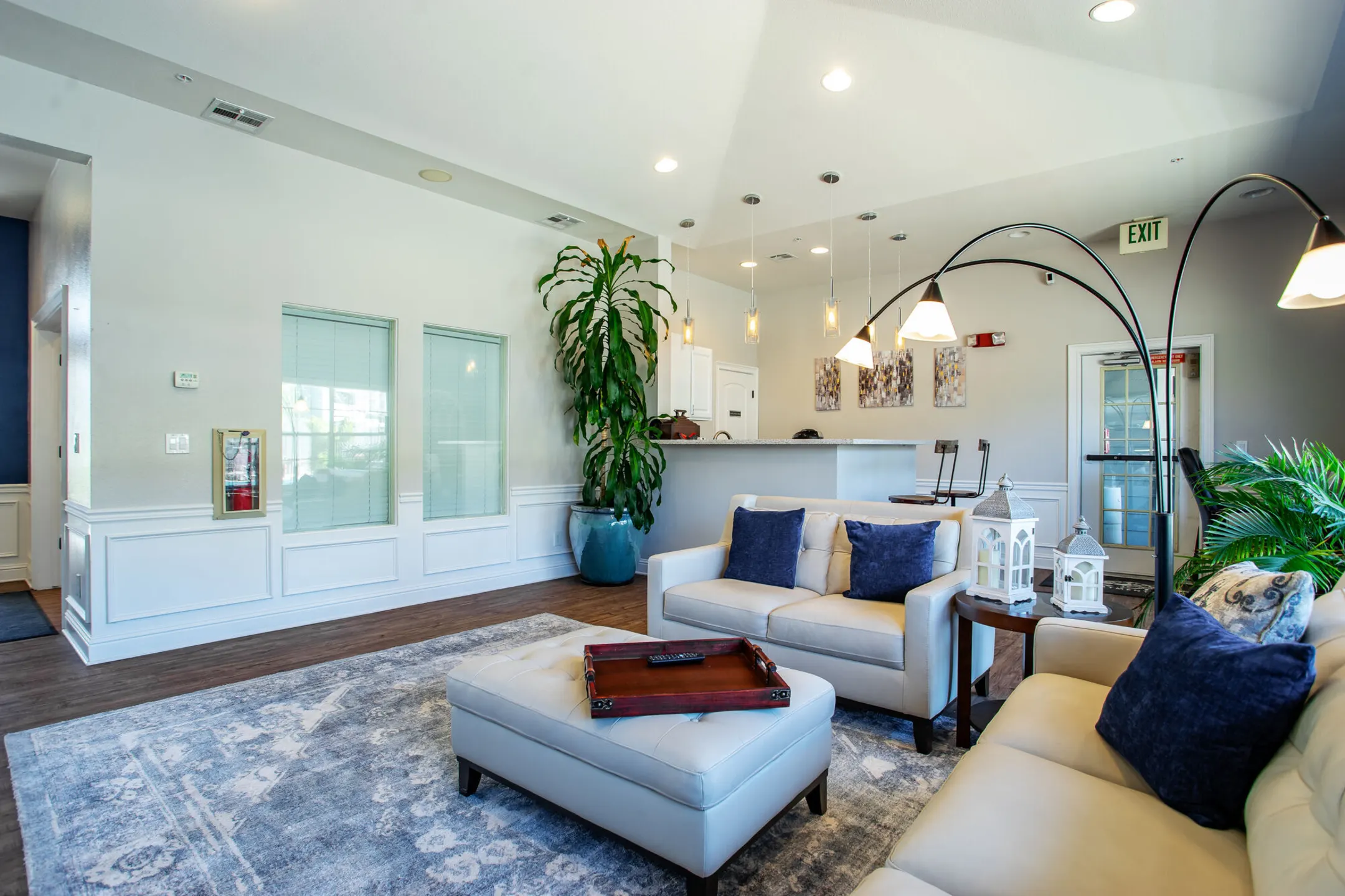 Living Room - Vista Ridge Apartments - Reno, NV