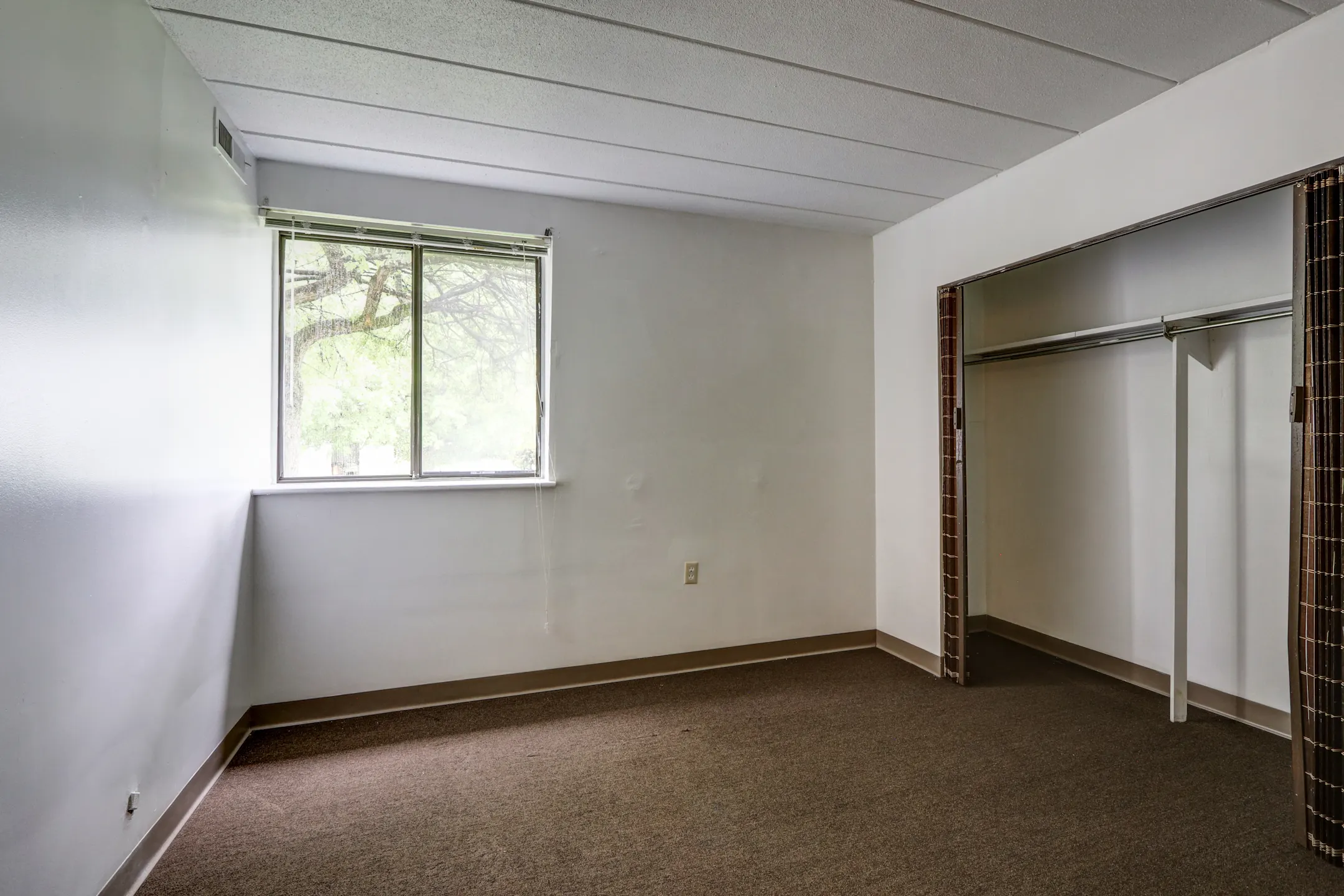 Mountainview Garden 204 Mountainview Dr Waynesburg, PA Apartments