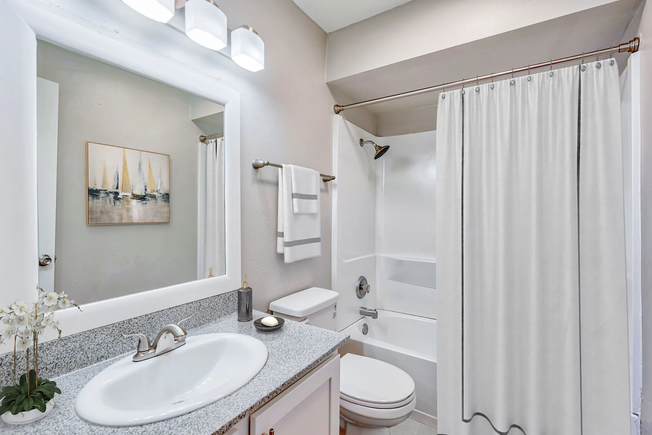 Bathroom - South Shore Coastal Living - Corpus Christi, TX