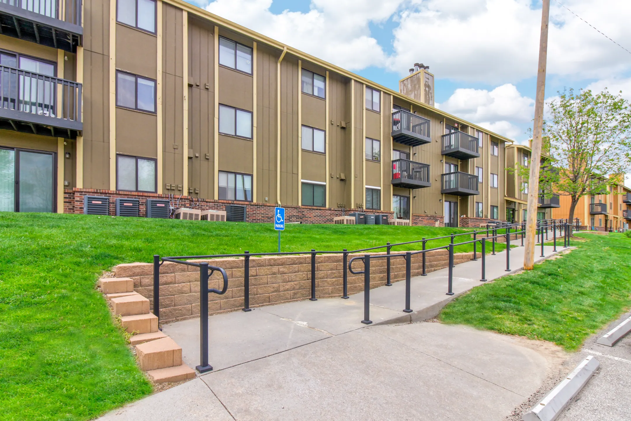 Maple View Apartments Apartments Omaha, NE 68134