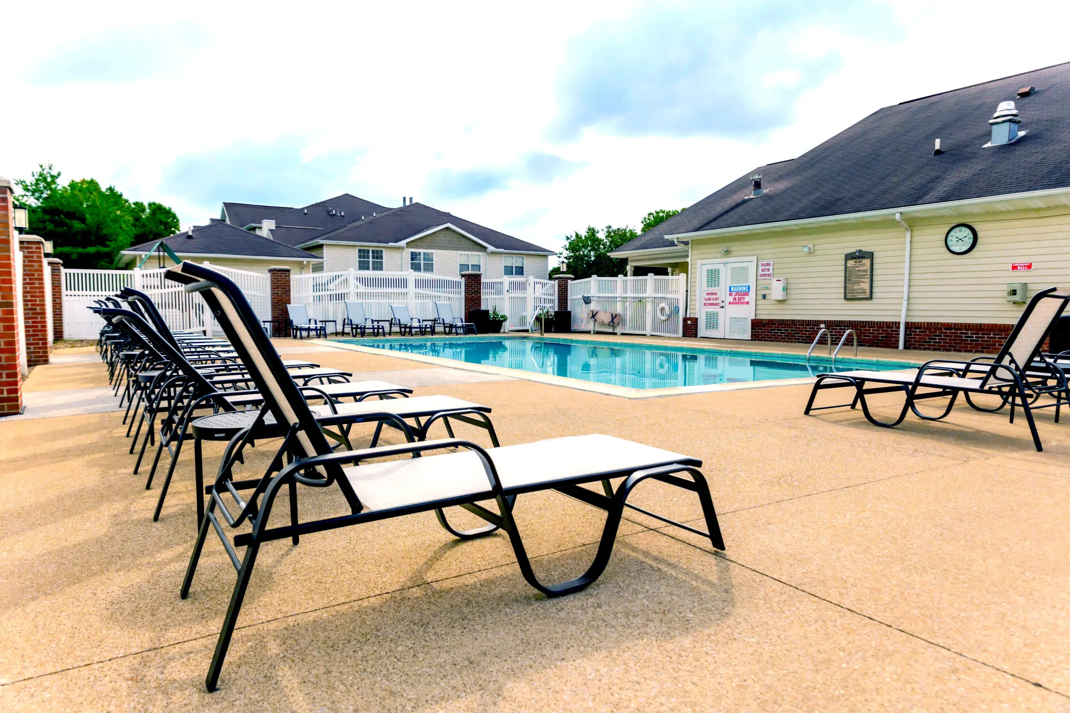 Pool - Heron Springs Apartments - Stow, OH