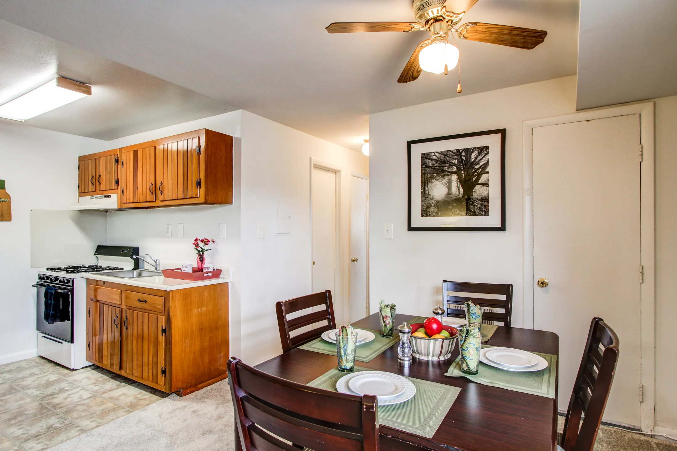 Dining Room - Westgate Apartments And Townhomes - Manassas, VA