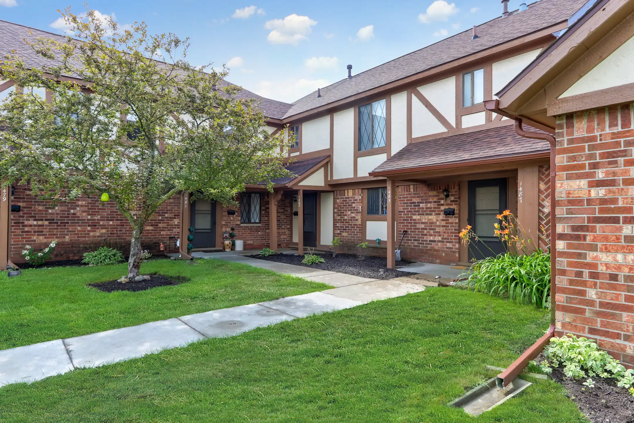 Shannon Manor Townhomes Apartments Davison, MI 48423