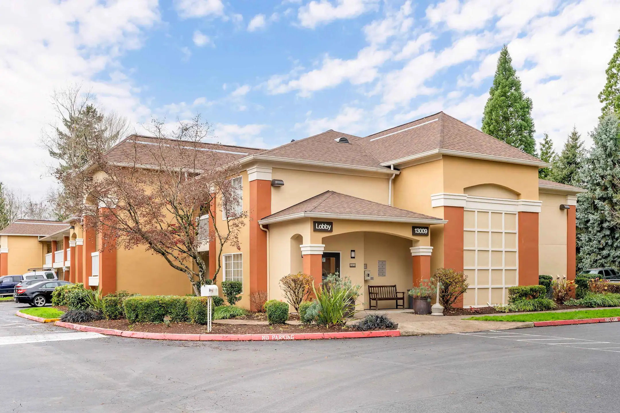 Furnished Studio Portland Tigard Apartments Tigard, OR 97223