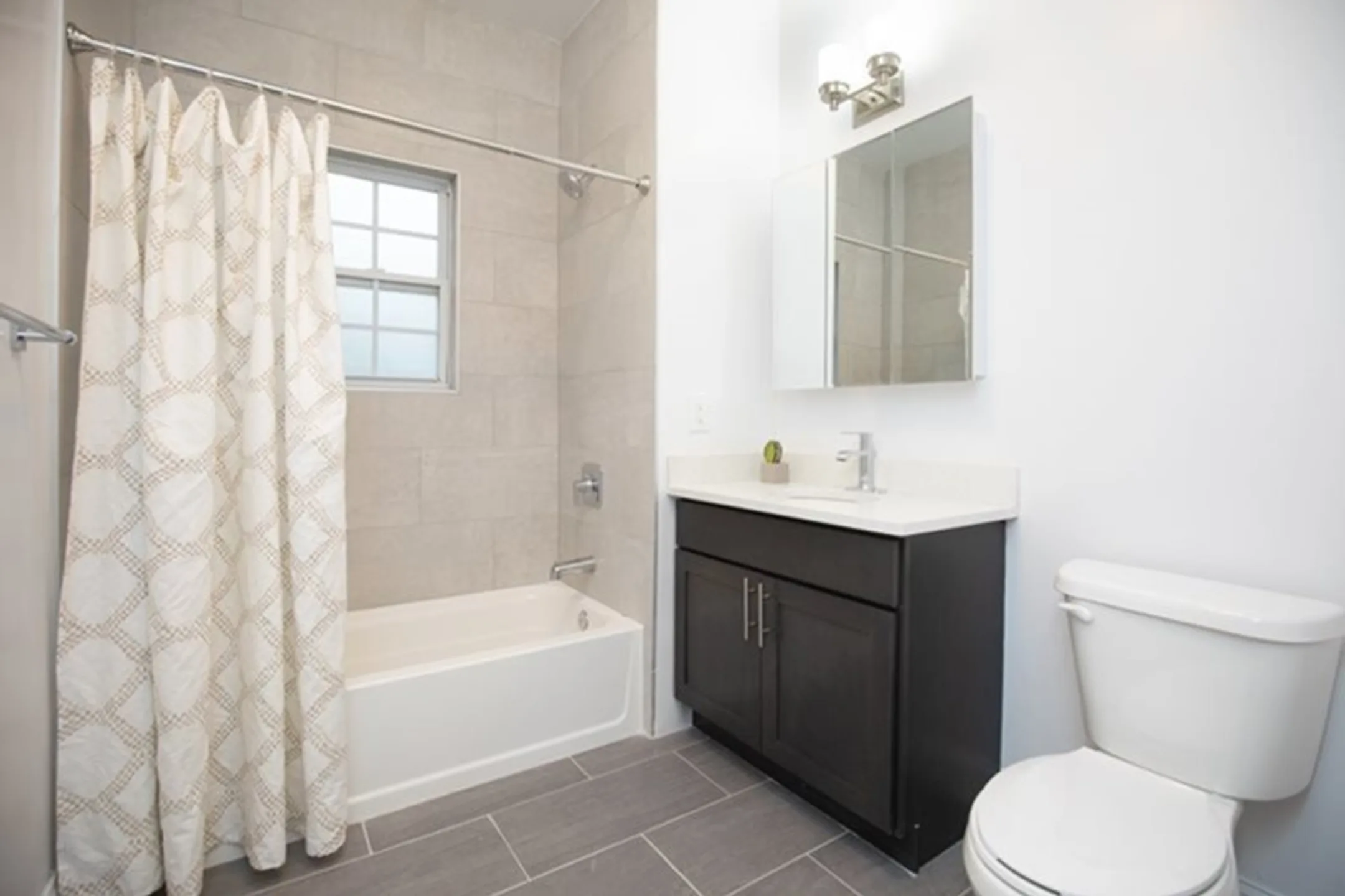 The Commons Upper Saddle River Apartments Upper Saddle River, NJ 07458