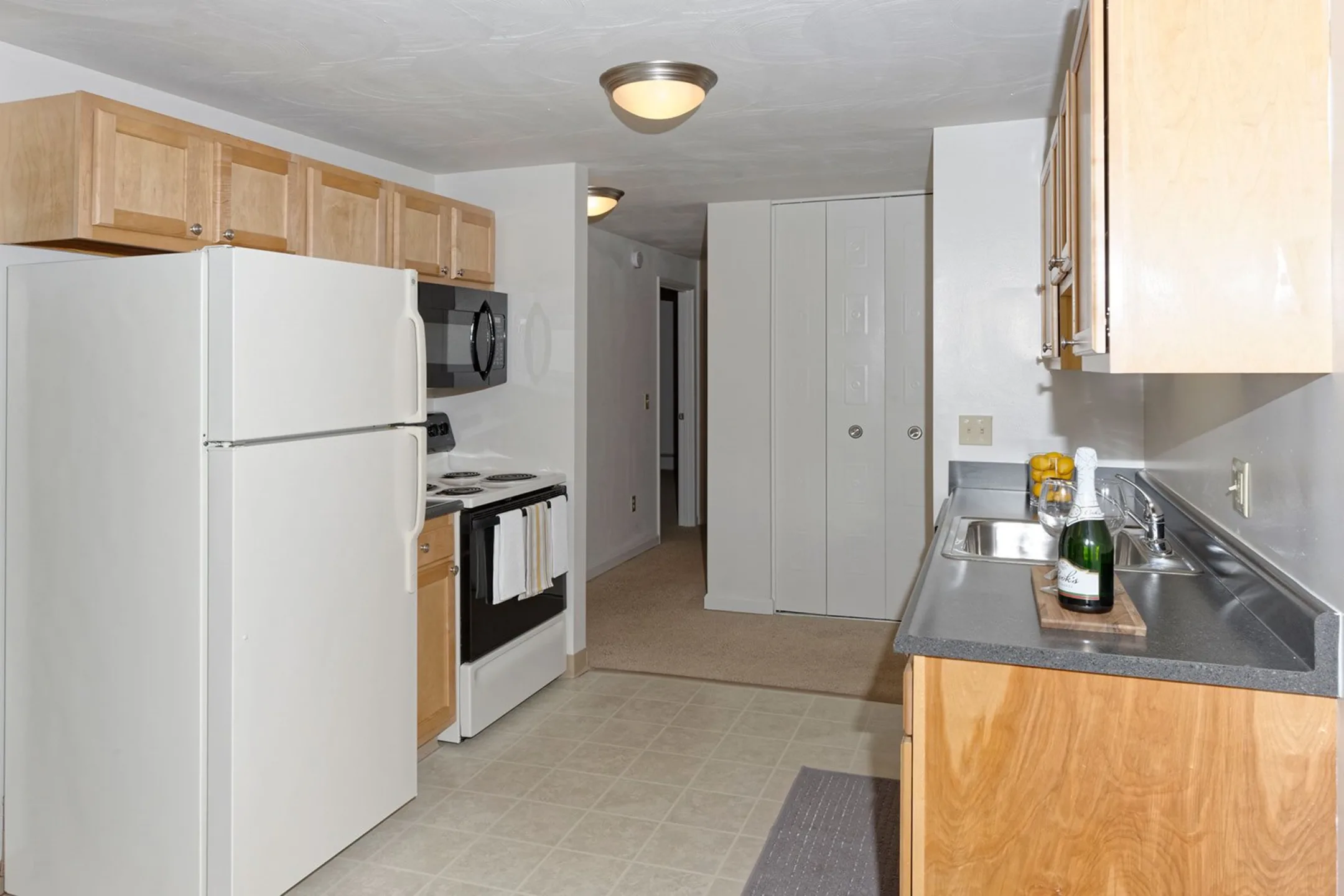 Kitchen - Clover Park Apartments - Rochester, NY