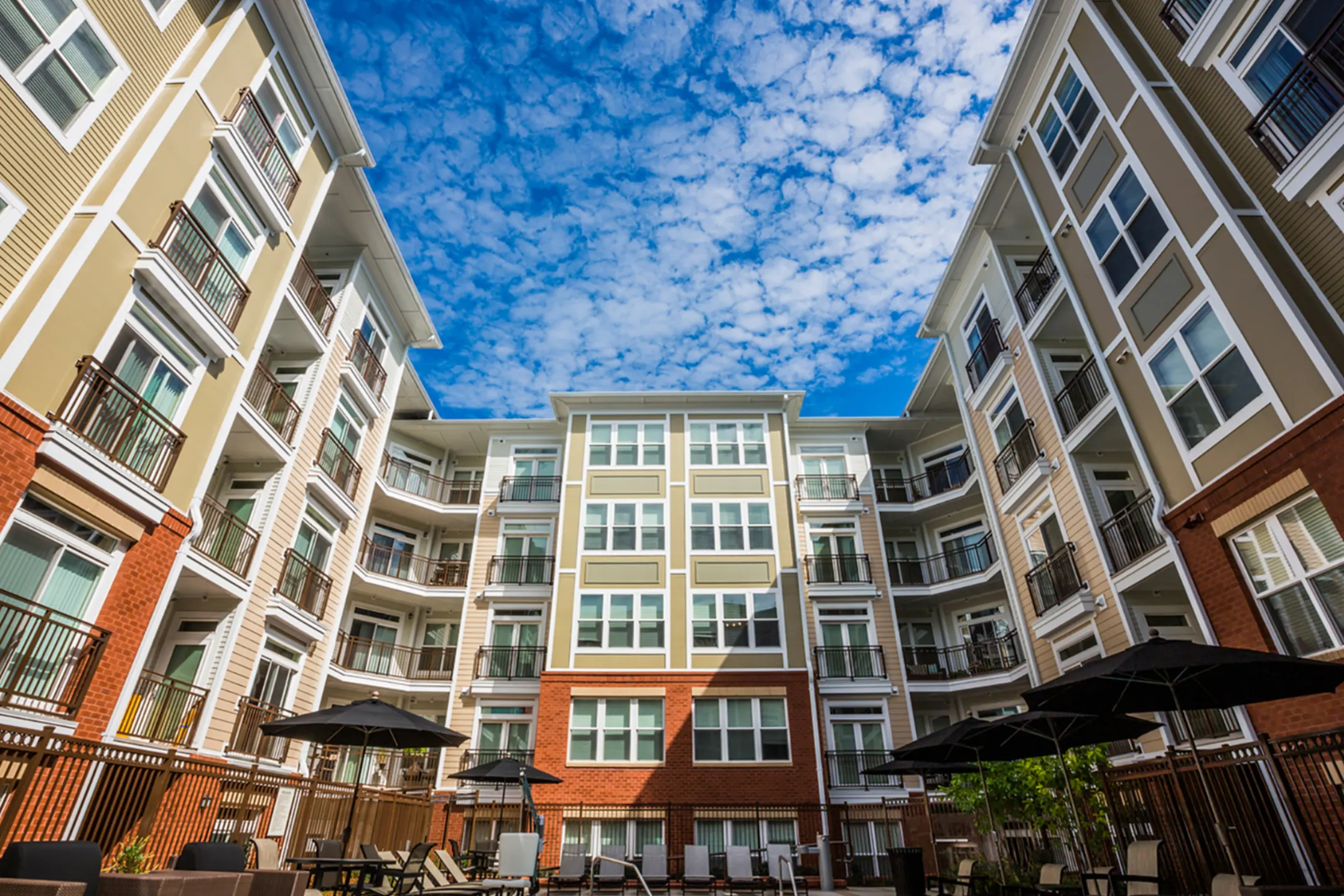 The Point at Dunn Loring 2677 Avenir Pl Vienna, VA Apartments for
