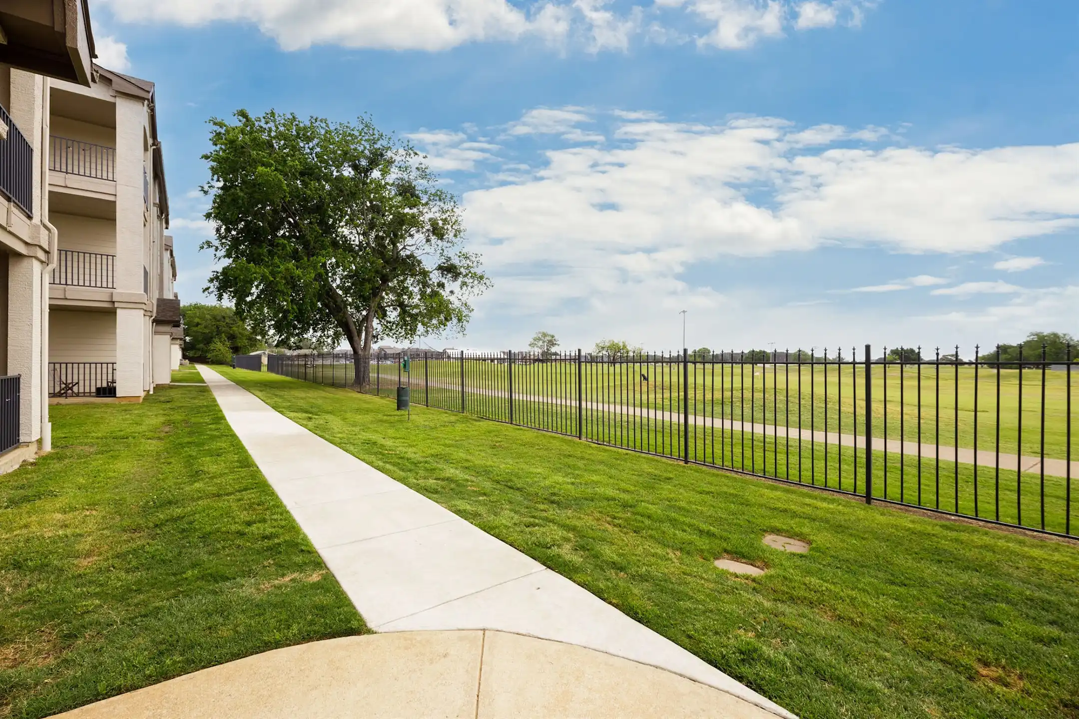 Lakes at Lewisville Apartments Lewisville, TX 75057