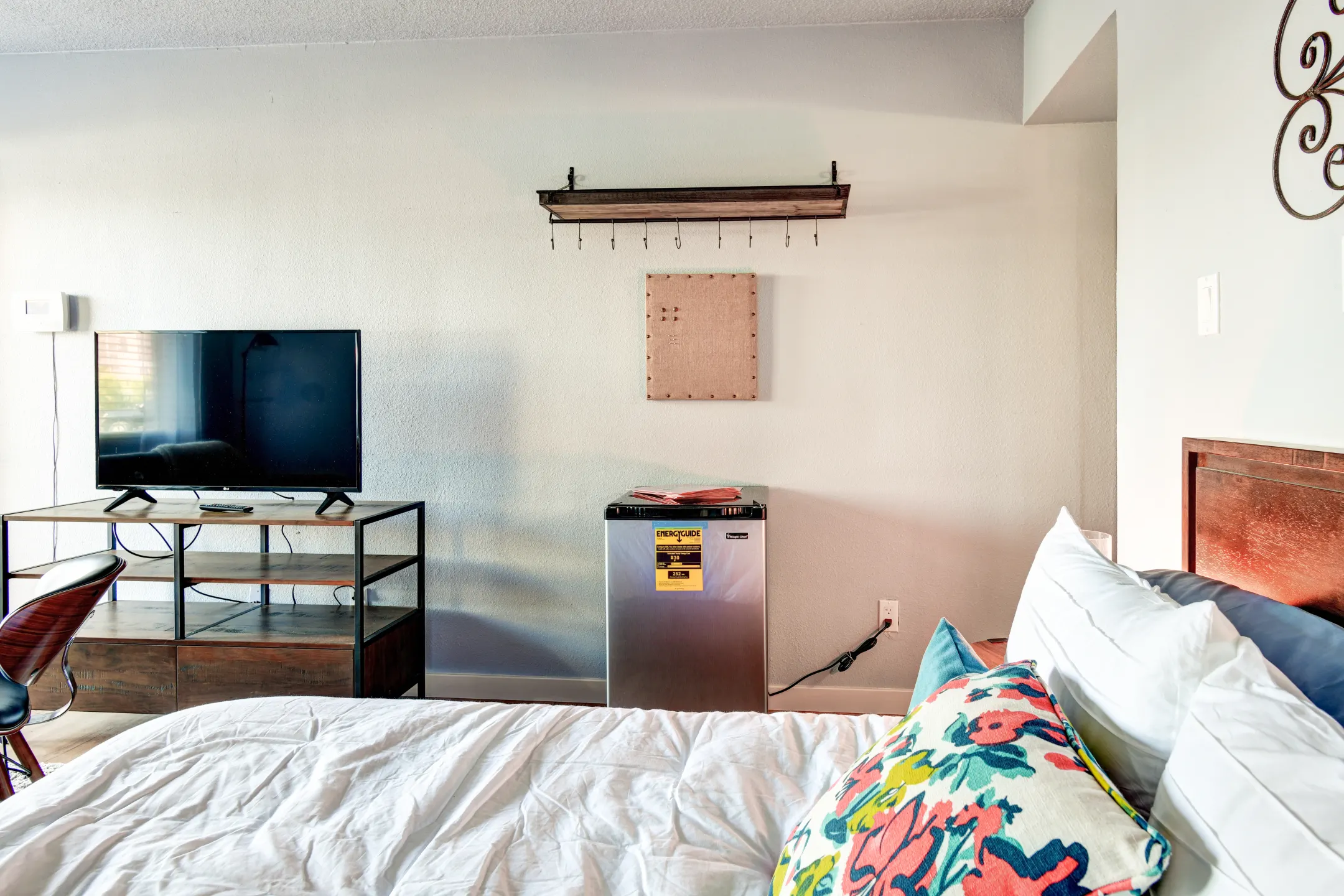 Bedroom - Renova Flats - Reno, NV
