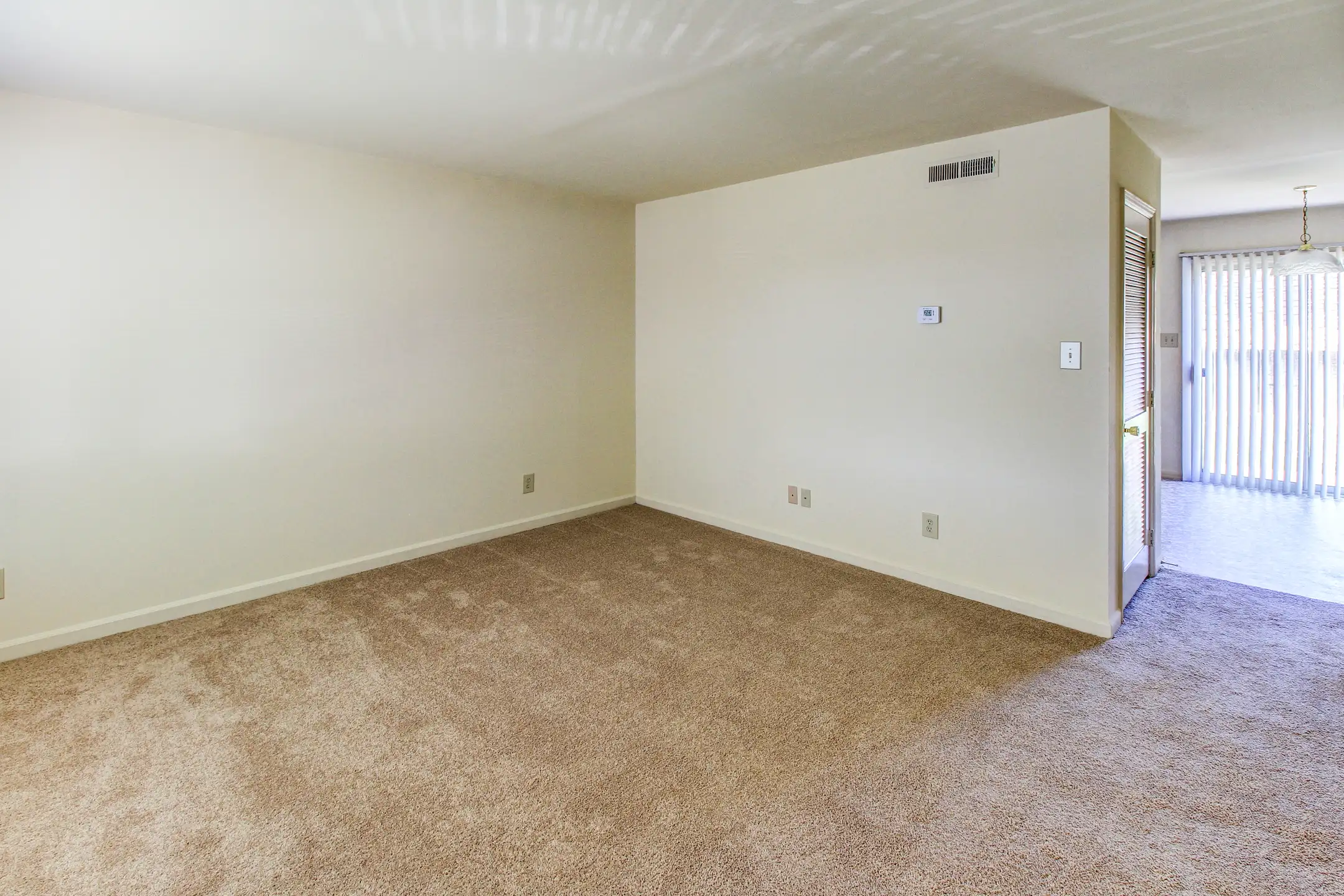 Wellington Manor Apartments Martinsville, VA 24112