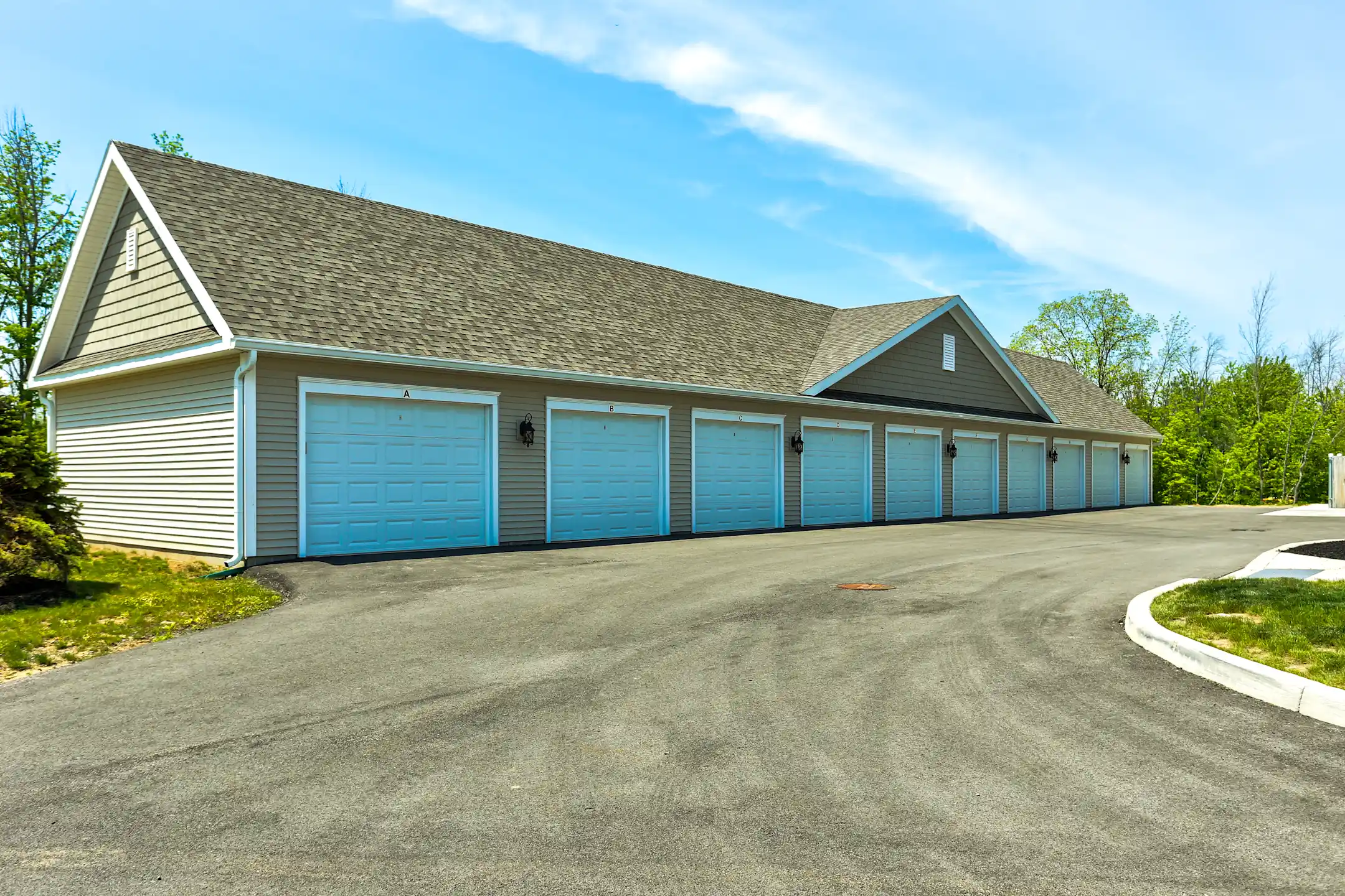 Winding Creek Apartments & Townhomes Apartments ster, NY 14580