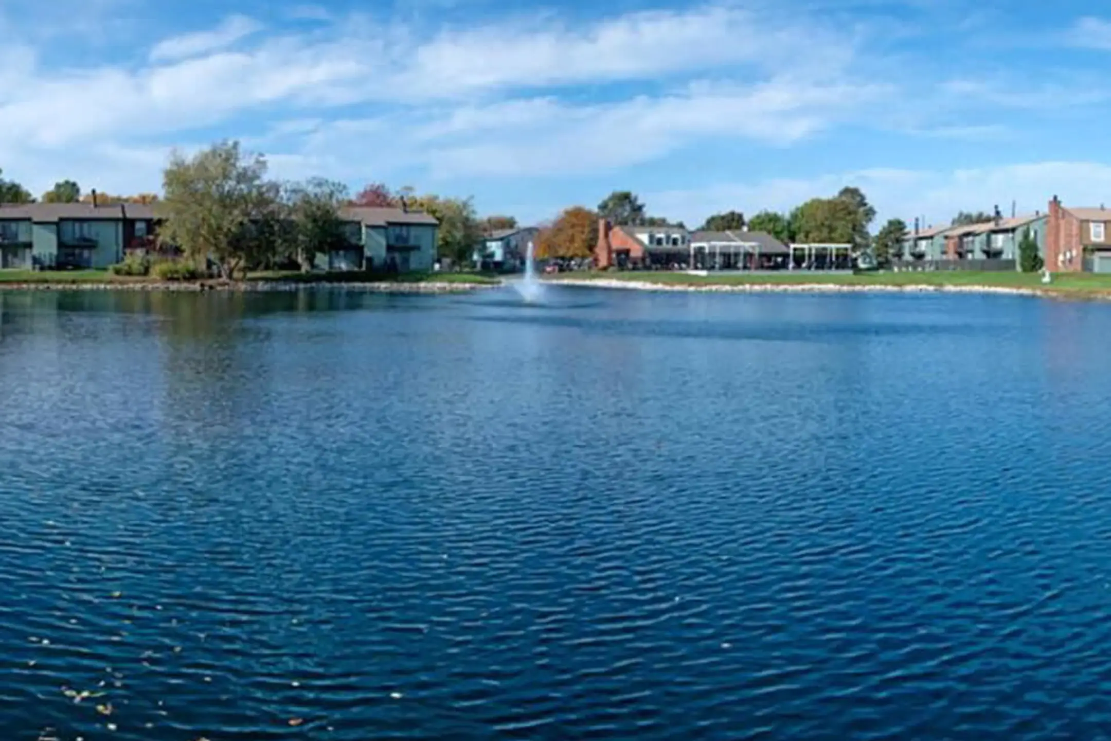 Pavilion Lakes Apartments Evansville, IN 47715