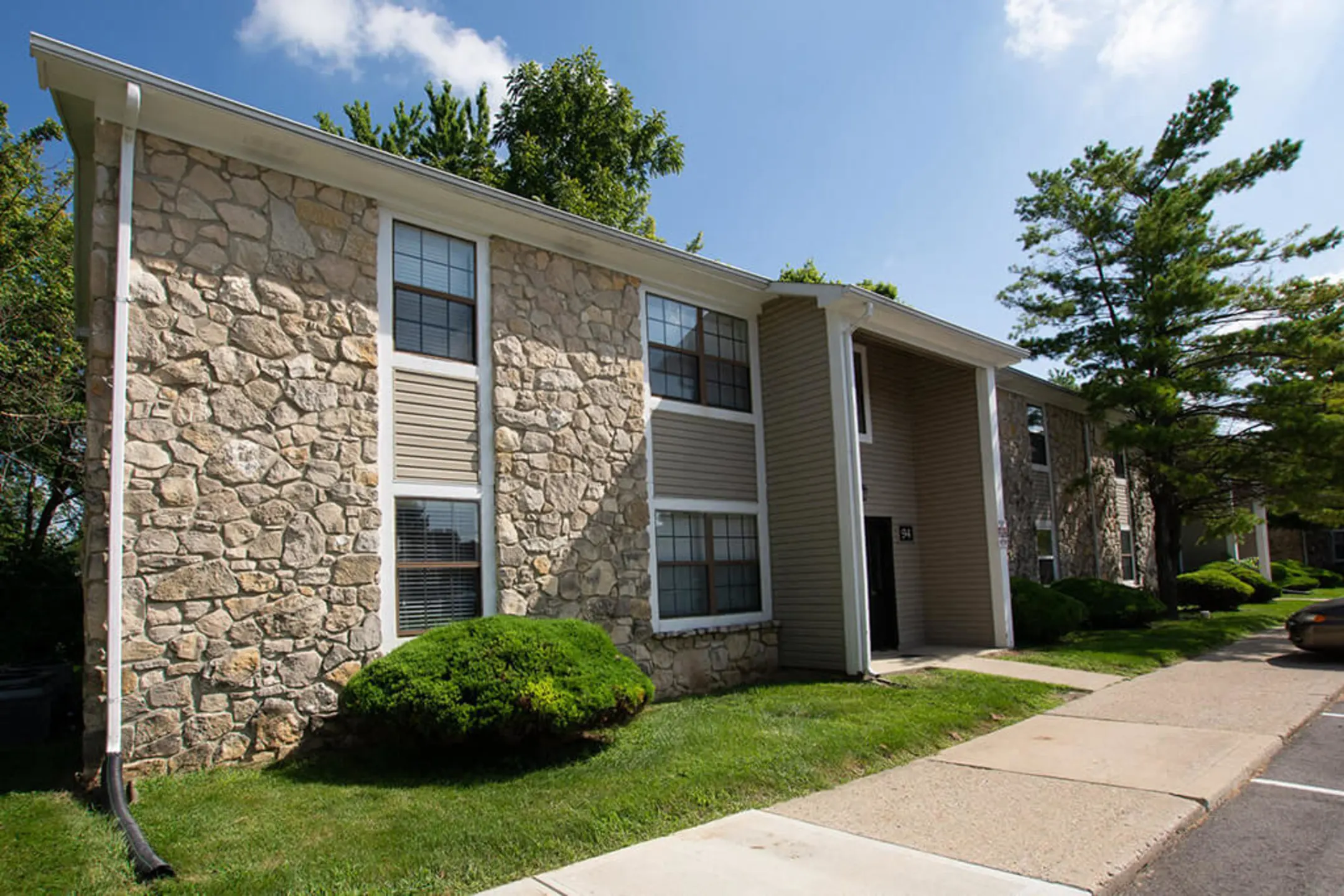 Building - The Village at Sandstone Apartments - Greenwood, IN