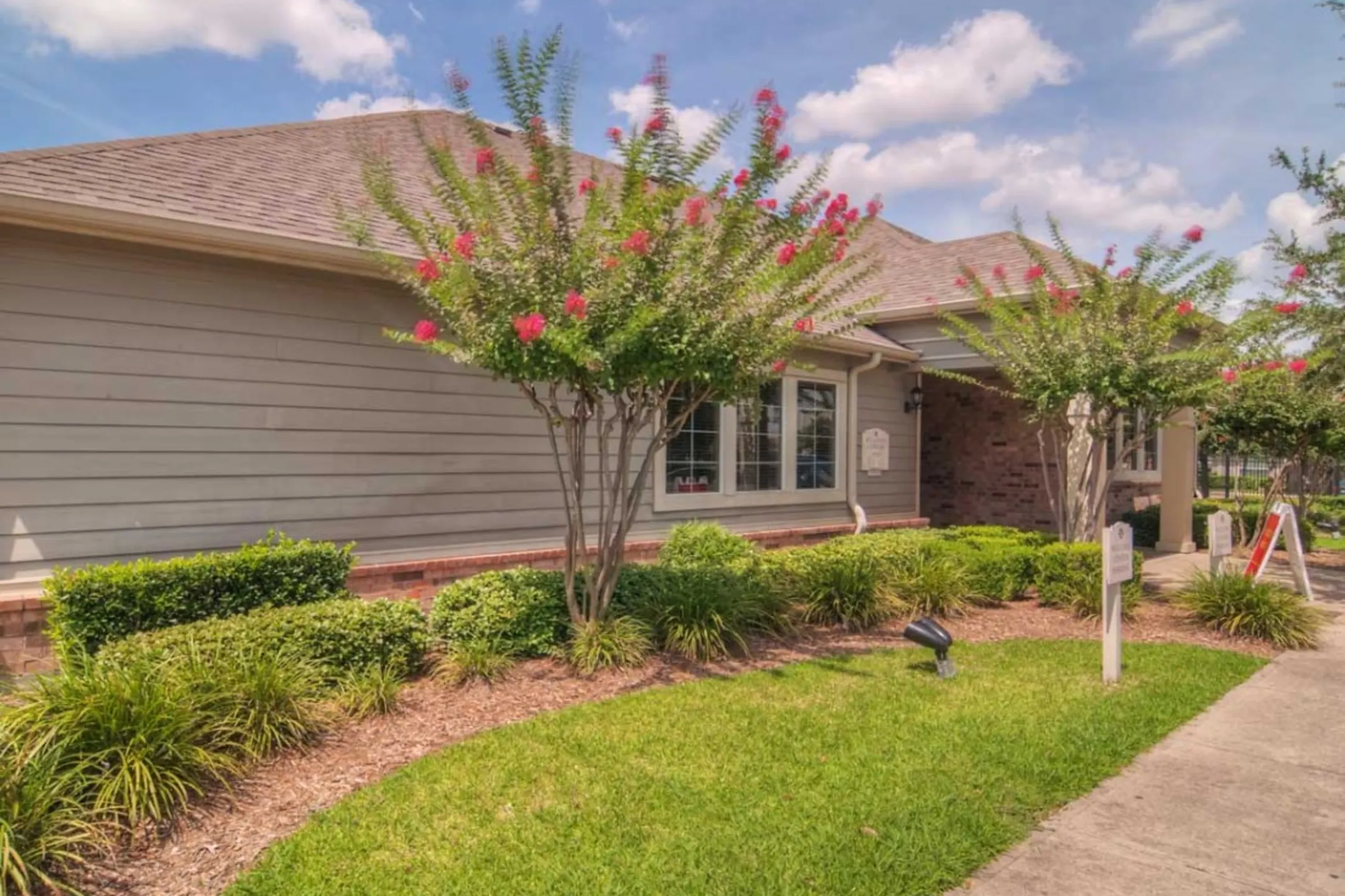 Leasing Office - Collingham Park - Houston, TX