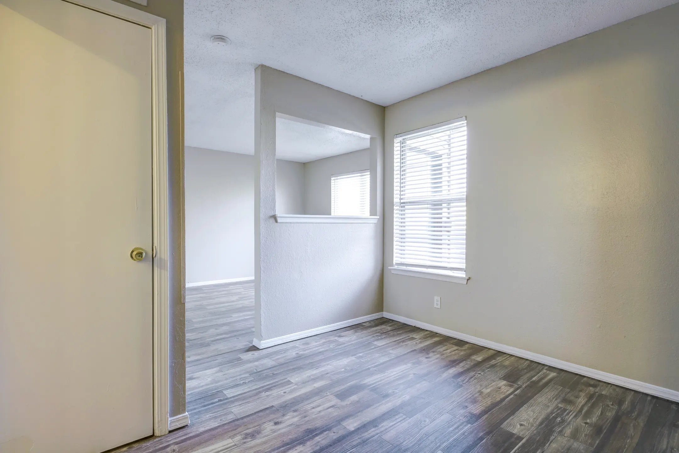 Urban Oaks 51st Apartments Tulsa, OK 74105