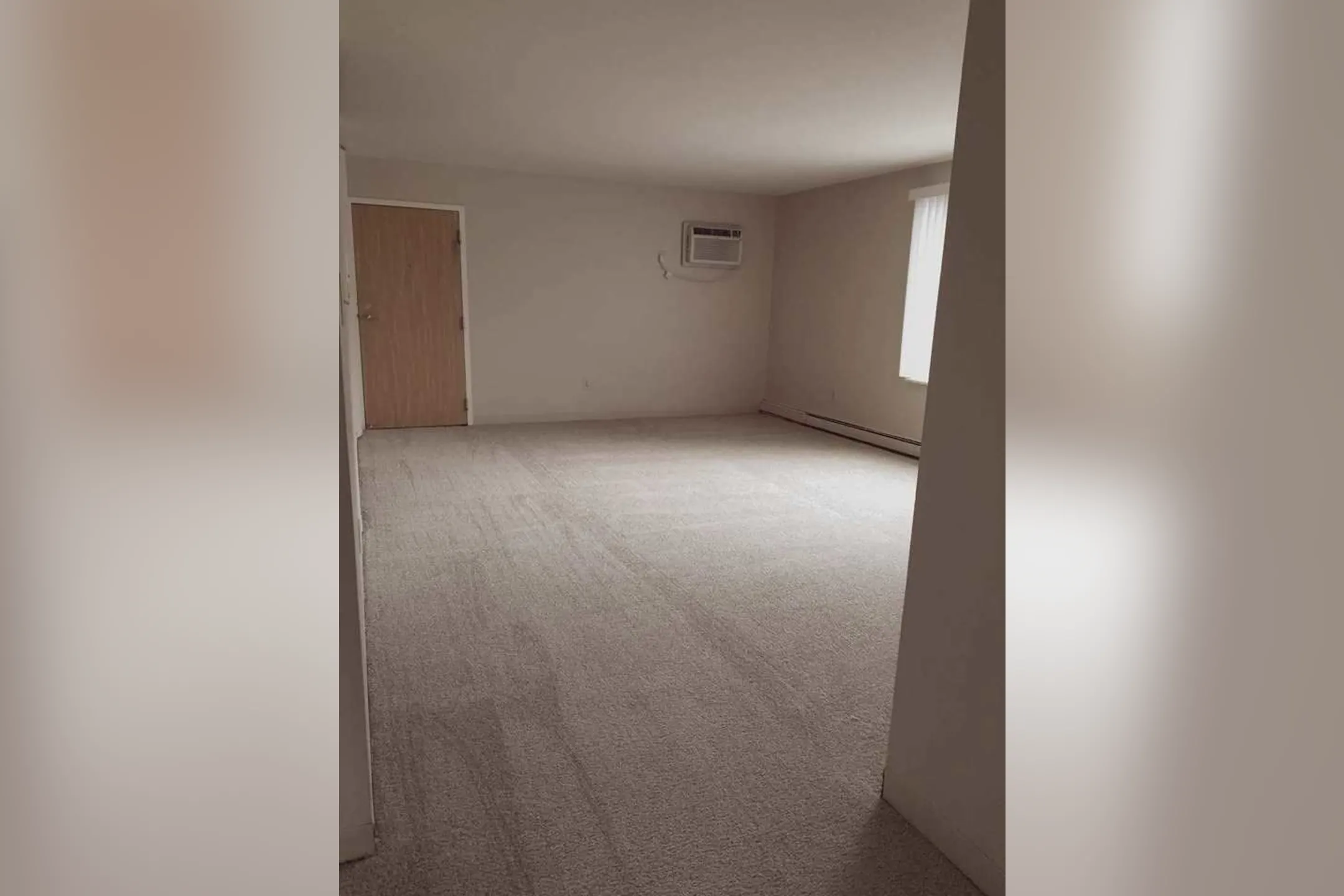 Living Room - Greenbrook Apartments - Greenfield, WI