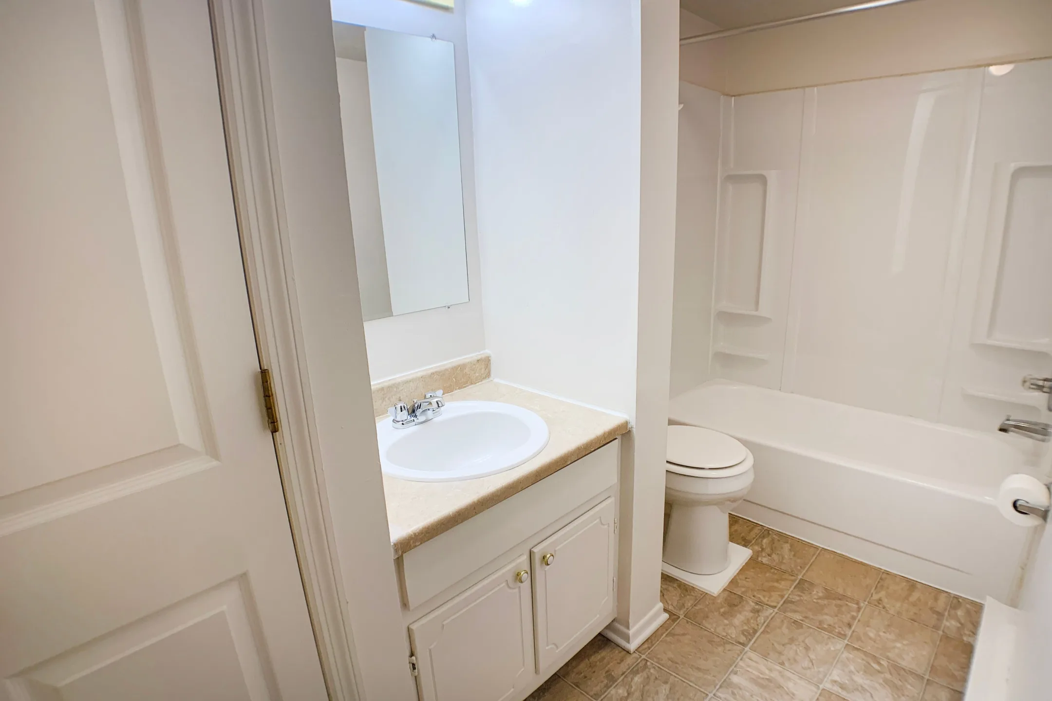 Bathroom - Oakwood Apartments - Florence, KY