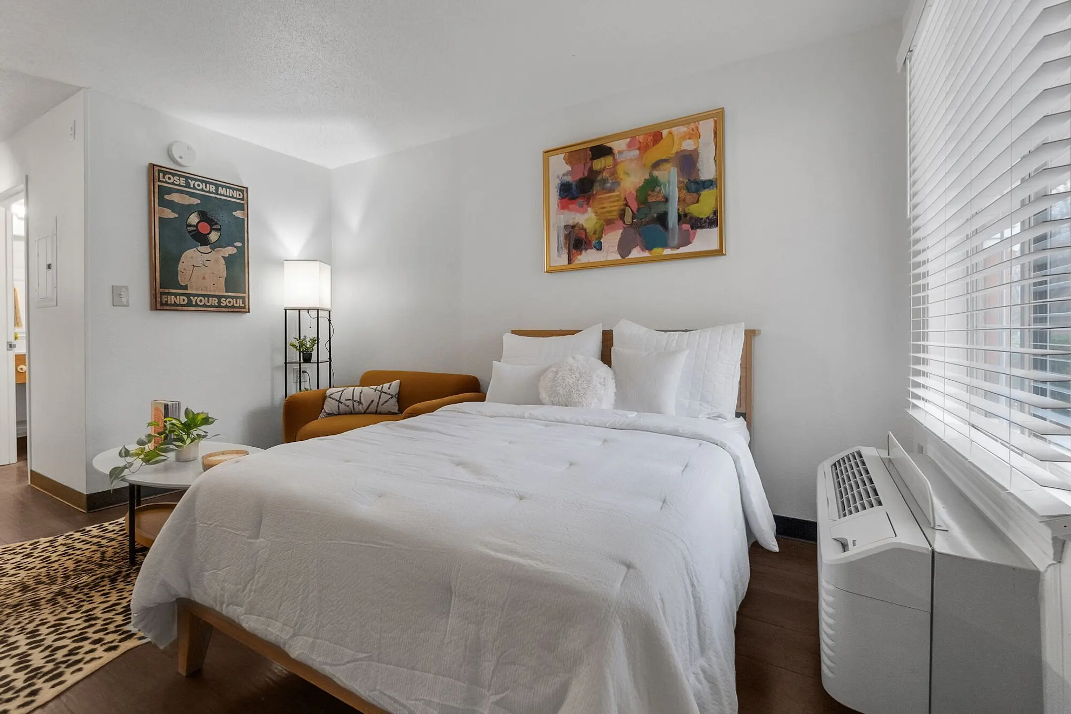 Vivo Living Arbor View 710 Yorkmont Road Charlotte, NC Apartments