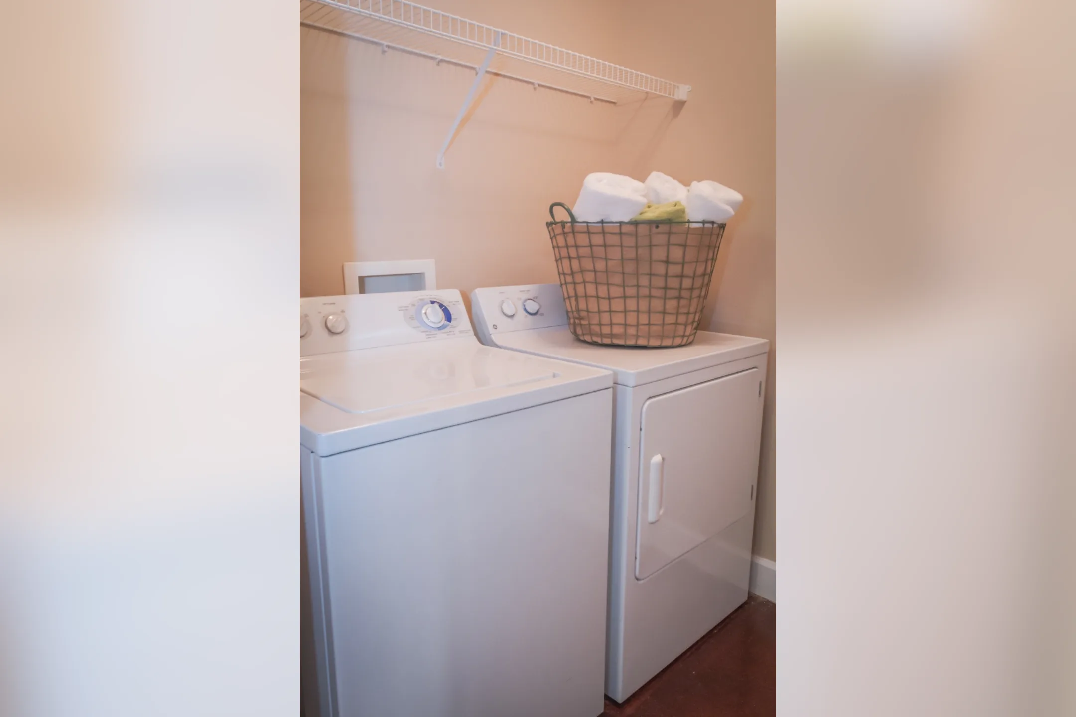 Bathroom - Southgate Towers - Baton Rouge, LA