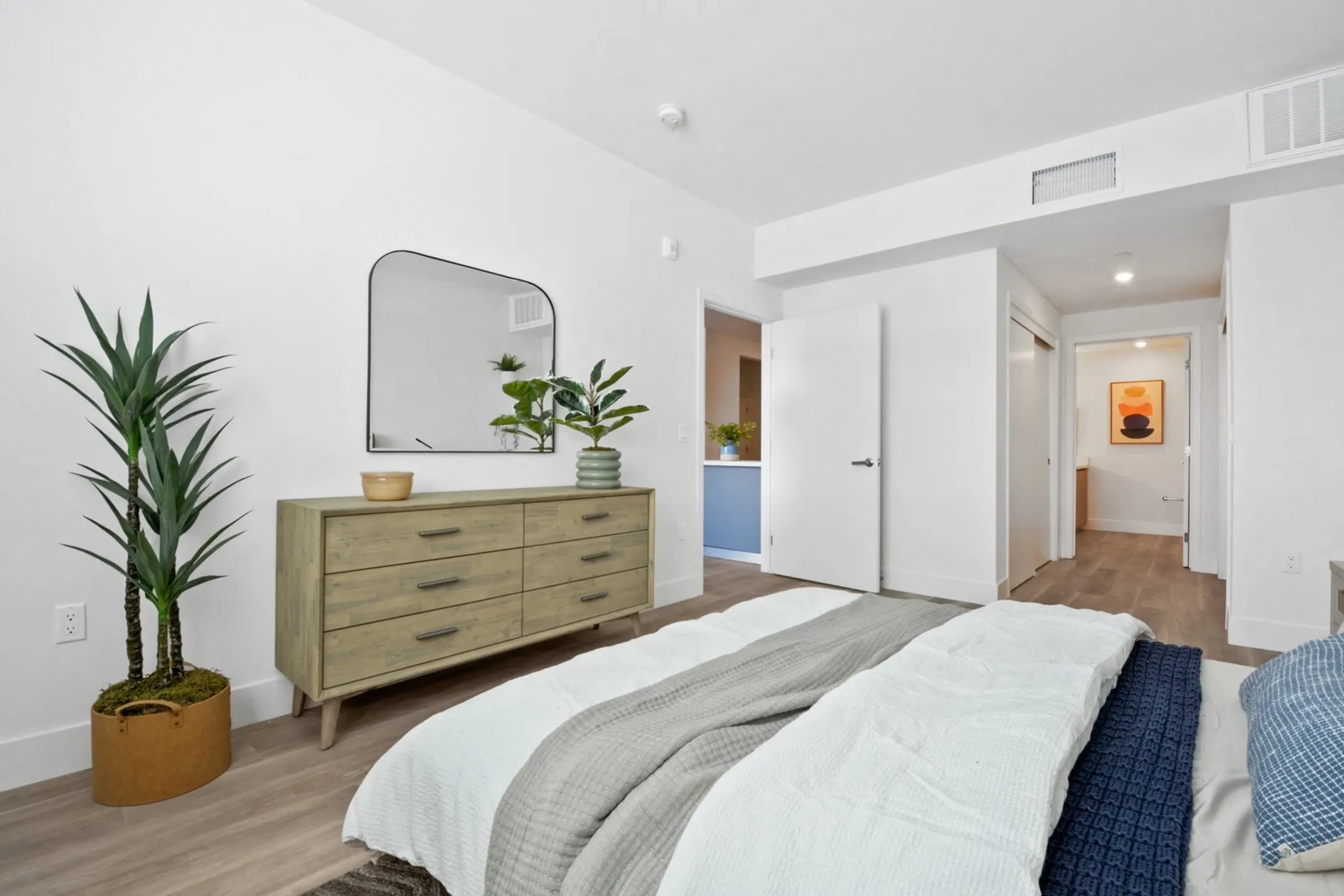 The Edgeway 9735 Oak Street Bellflower, CA Apartments for Rent Rent.