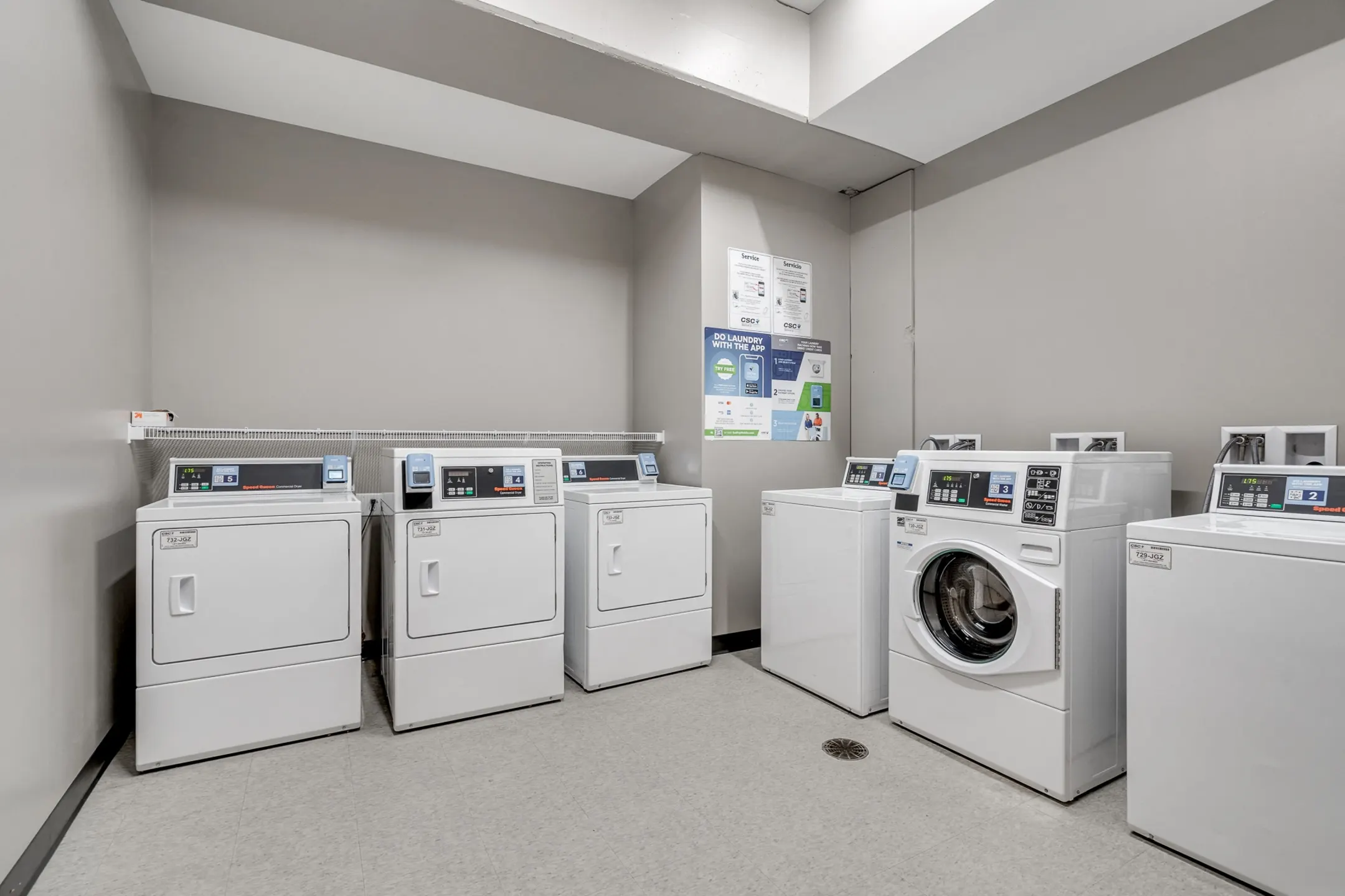 East Town Apartments Apartments Minneapolis, MN 55415