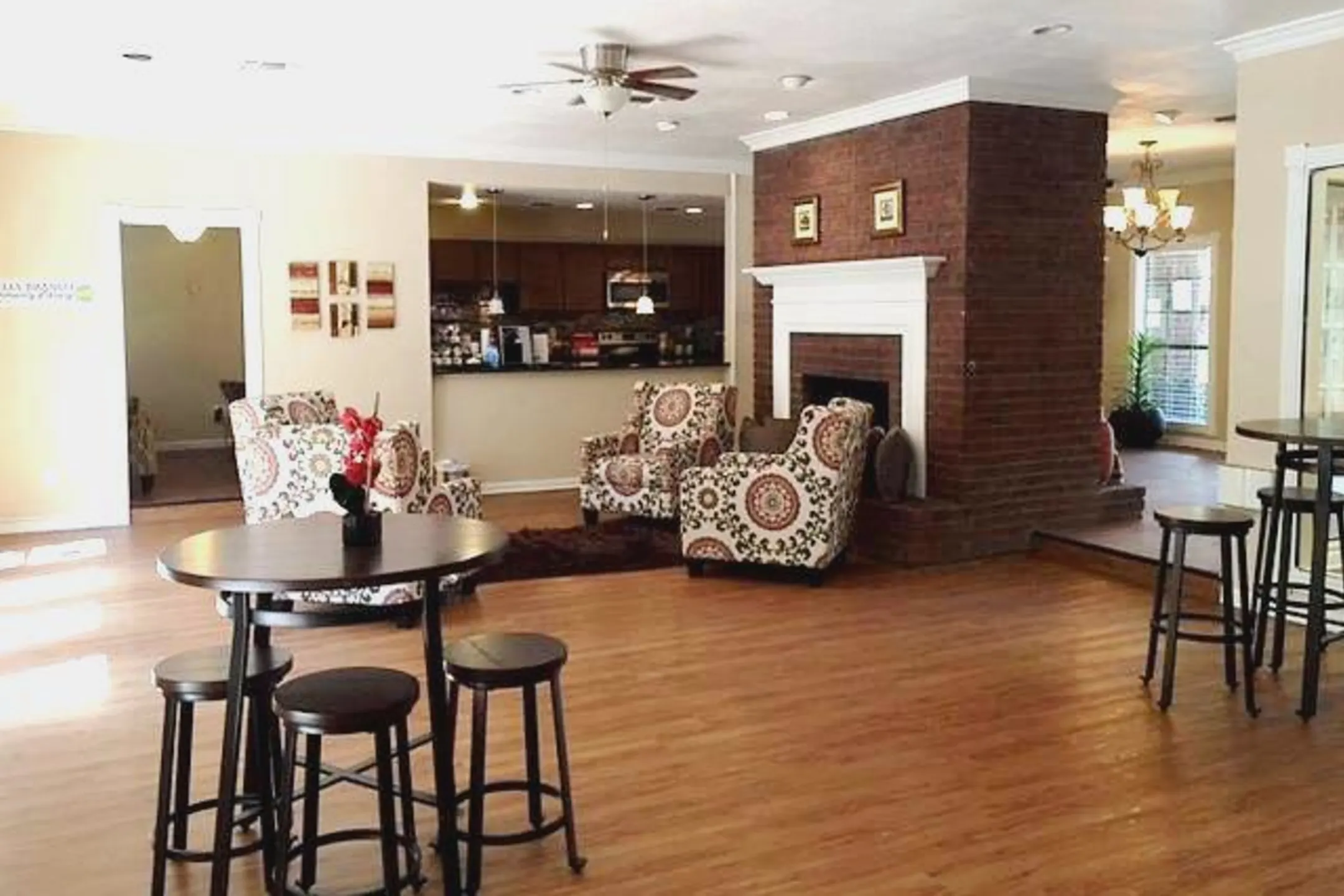 Living Room - The Park at Wells Branch - Austin, TX