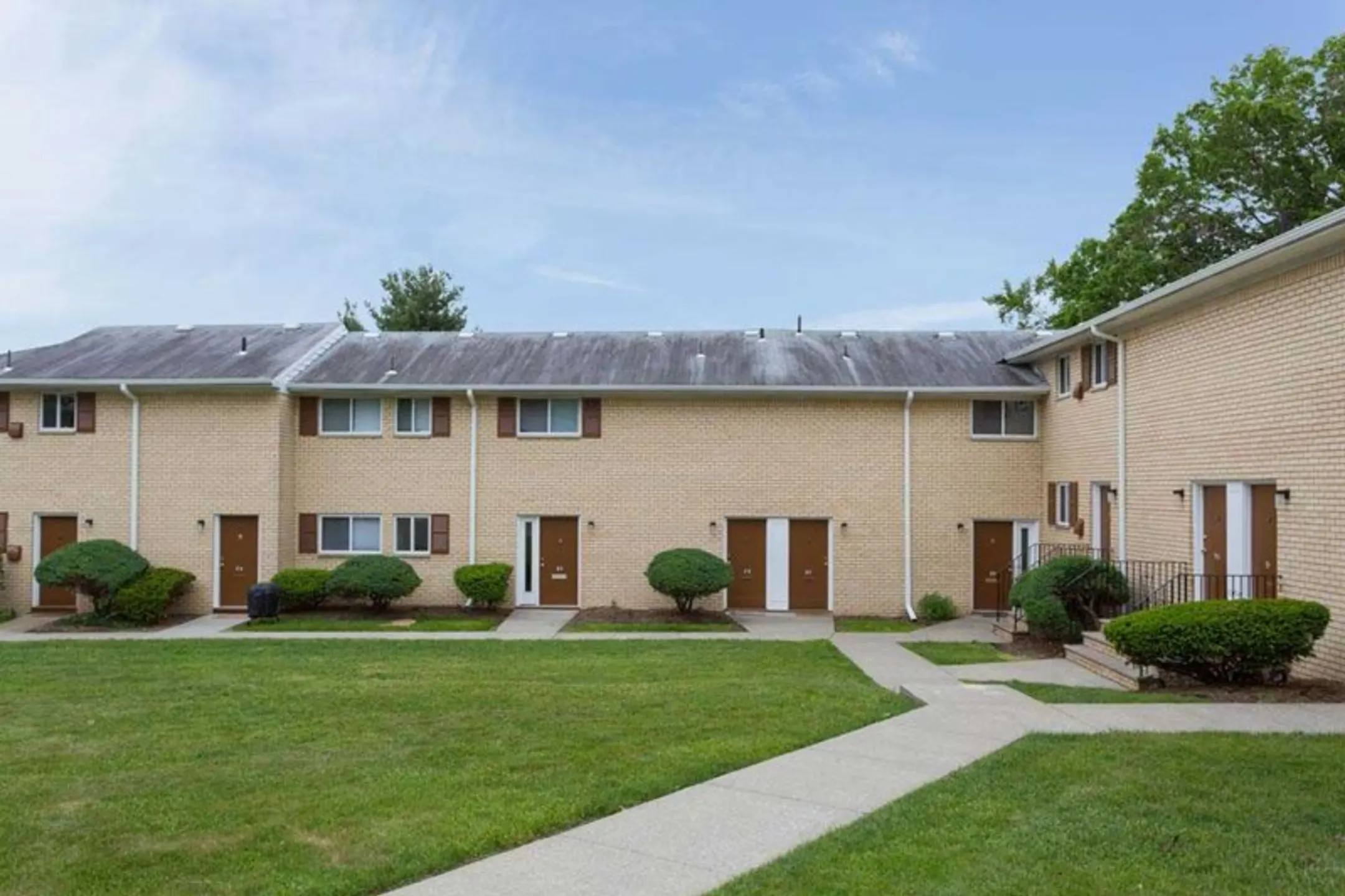 Redstone Gardens/Lakeview Gardens - 200 Vail Road | Parsippany, NJ ...