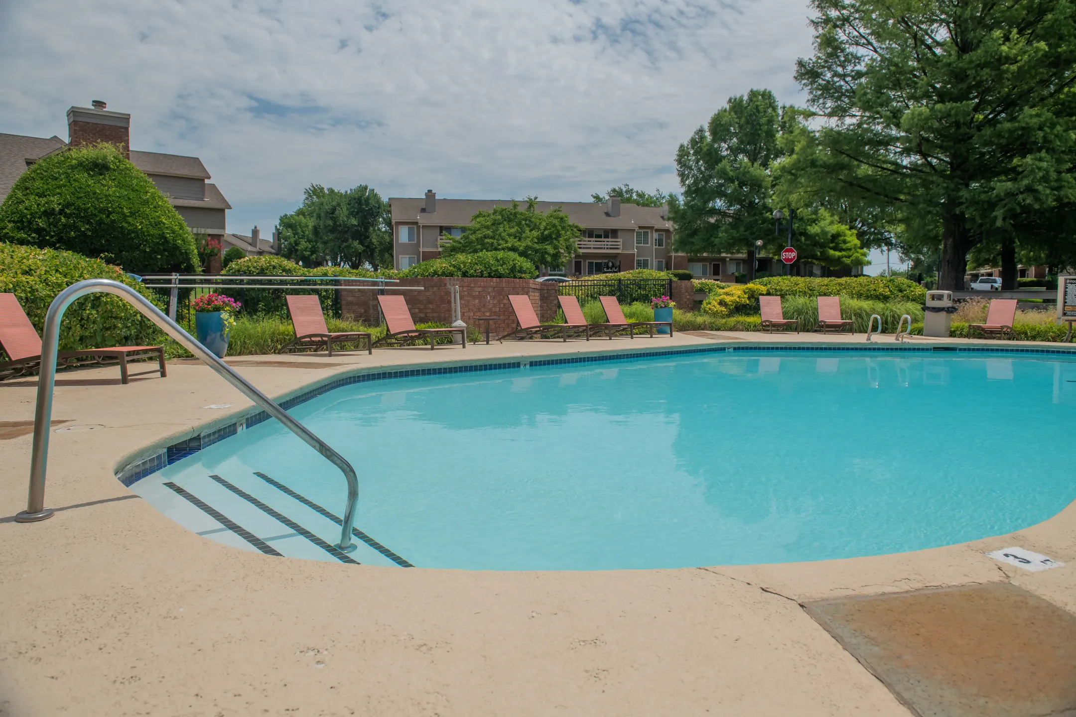 Pool - Sheridan Pond Apartments And Guest Suites - Tulsa, OK