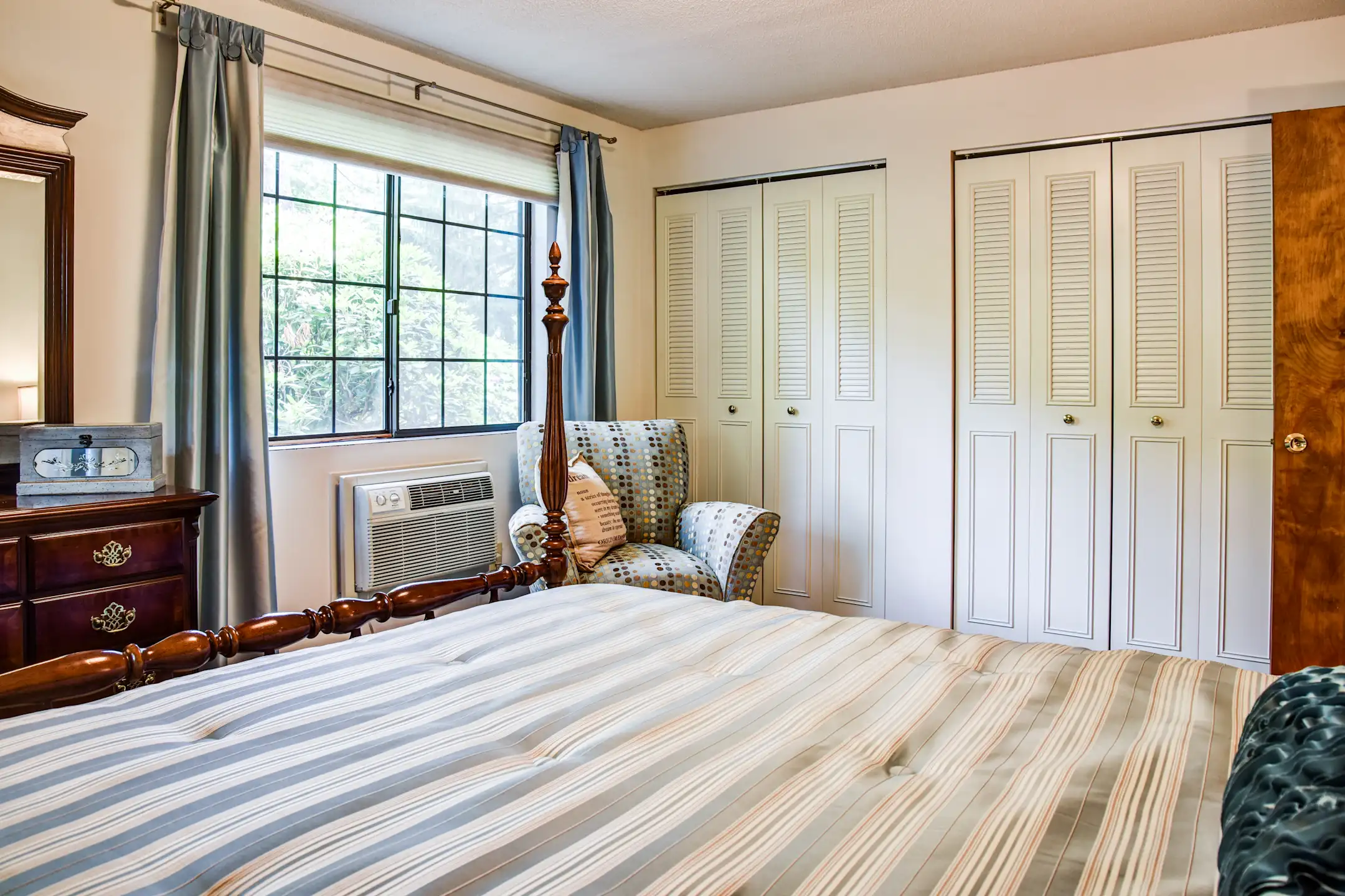 Pine Tree Garden Apartments Foxboro, MA 02035