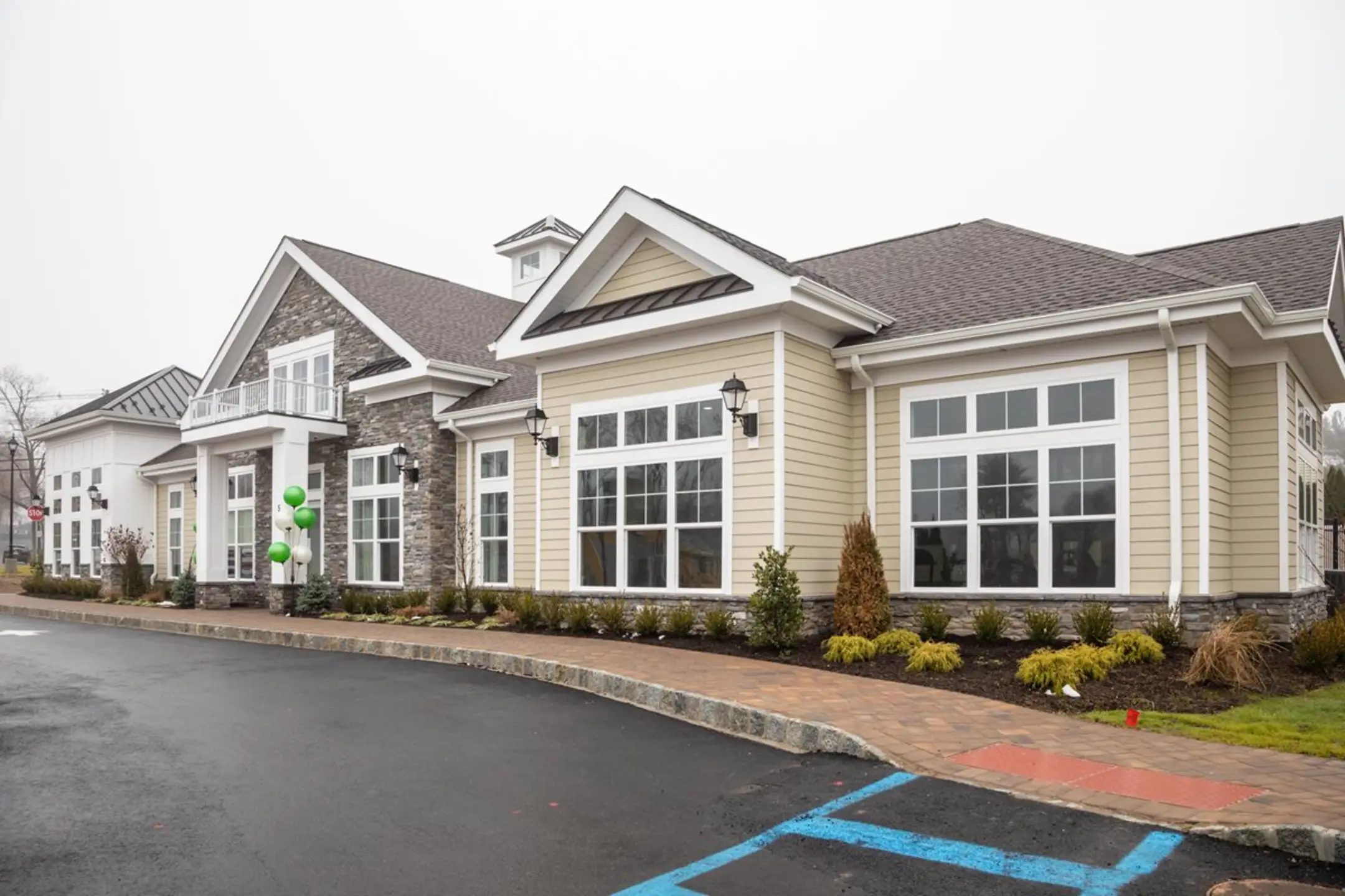 Washington Promenade Apartments Dumont, NJ 07628