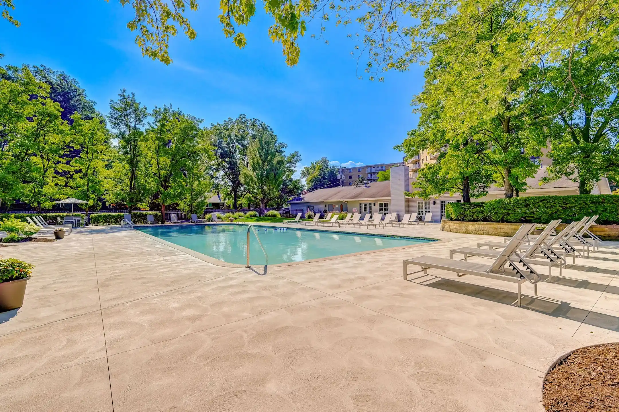 Fairview Village Apartments Fairview Park, OH 44126