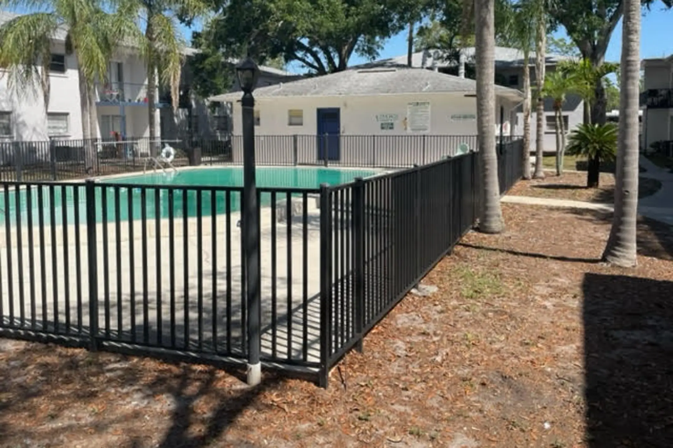 Midship Apartments - Kenneth City, FL