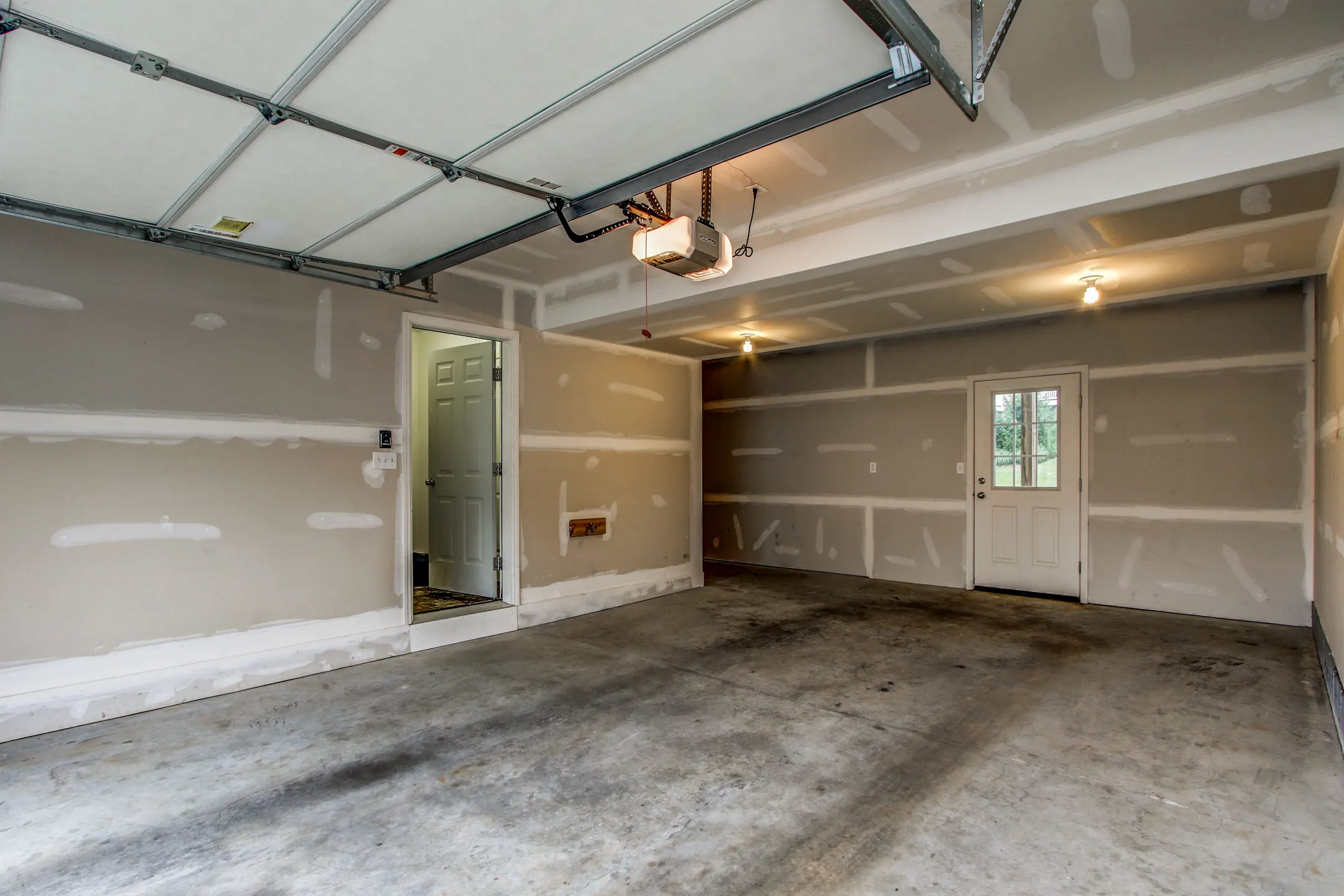 Fox Ridge Apartments and Townhomes Apartments Lebanon, PA 17042