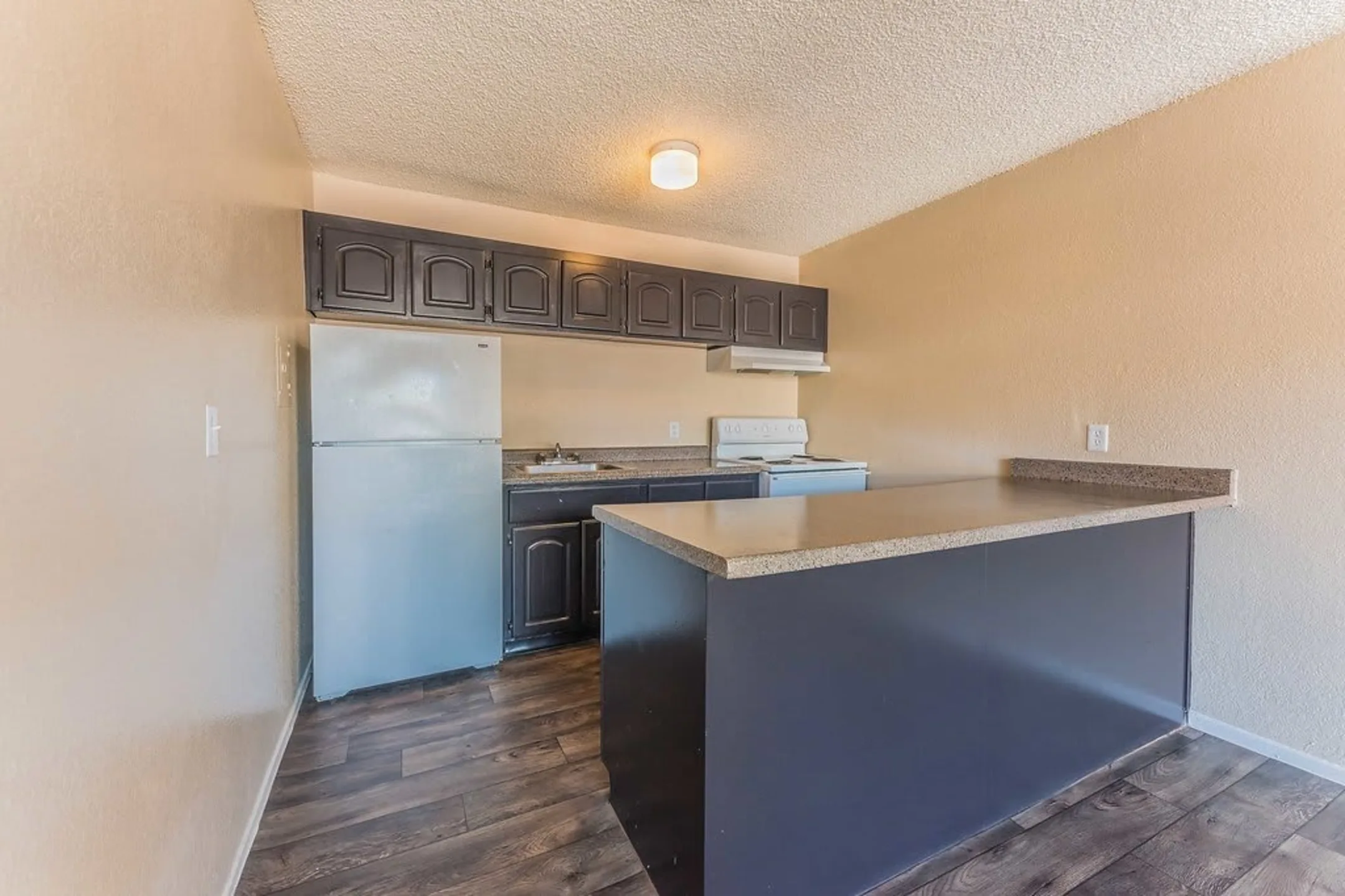 Emerald Park Apartments Las Vegas, NV 89102