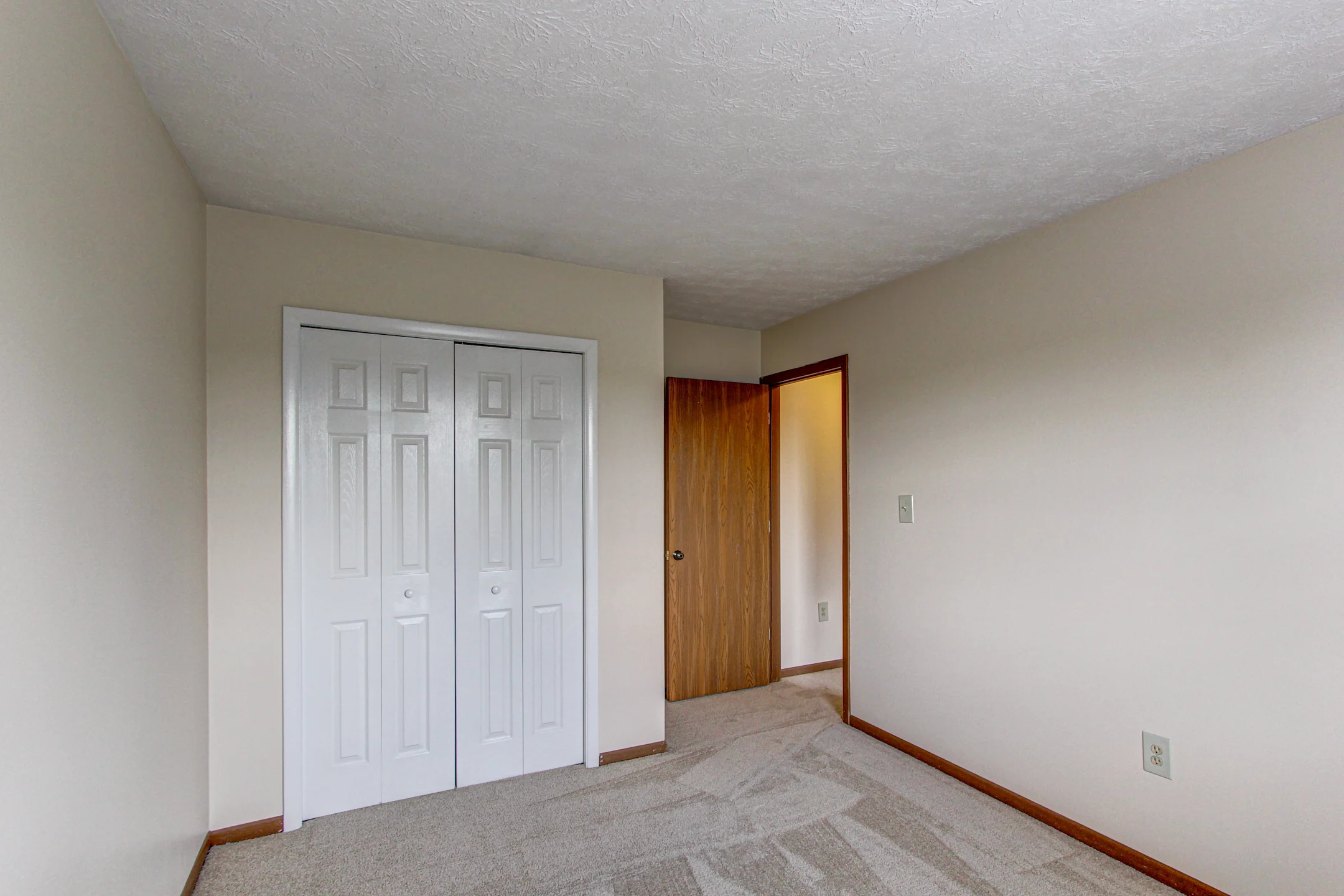 Laurelwood Apartments and Townhomes Apartments Cranberry Township, PA