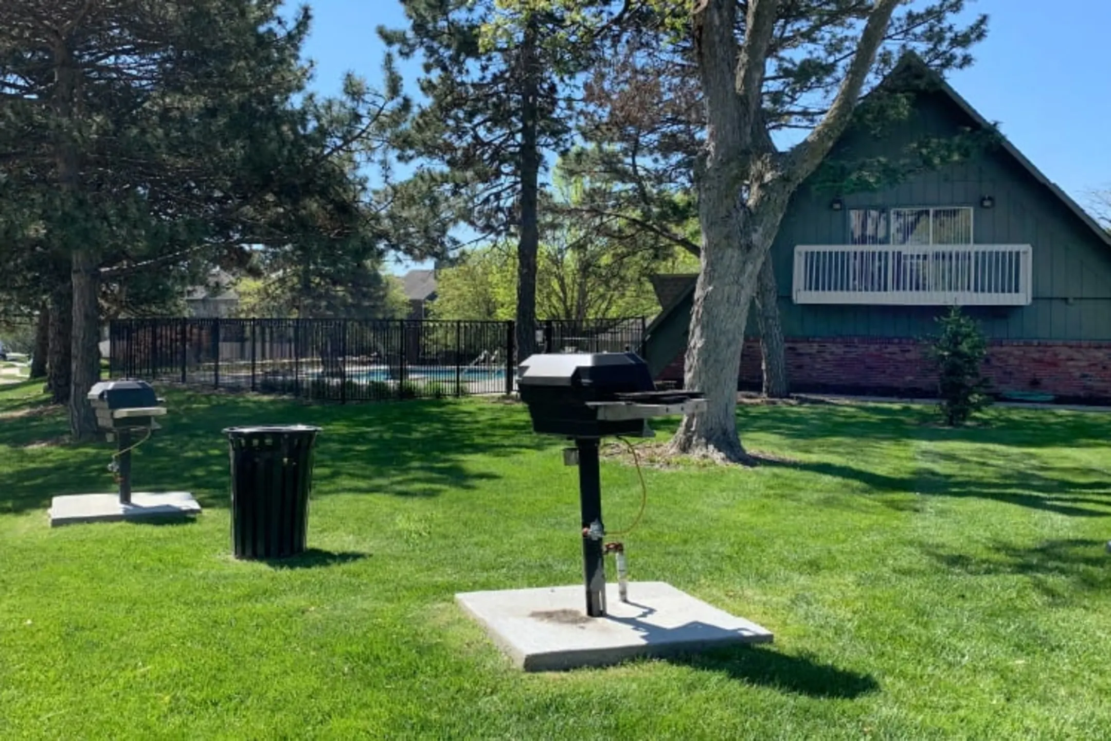 Alpine Village Apartments La Vista, NE 68128