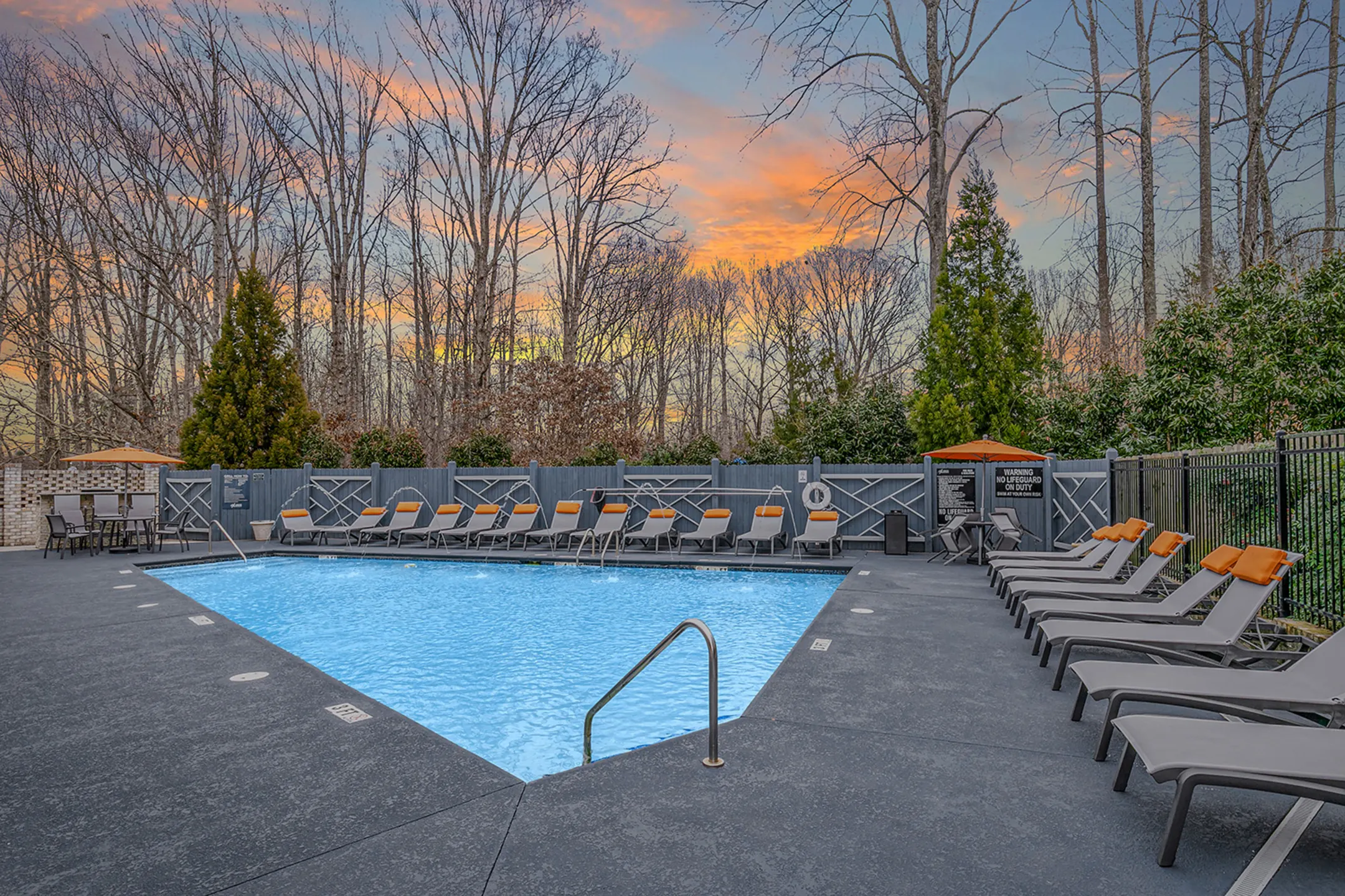 Wendover aXcess Apartments 1501 CH Brandonshire Ct Greensboro, NC